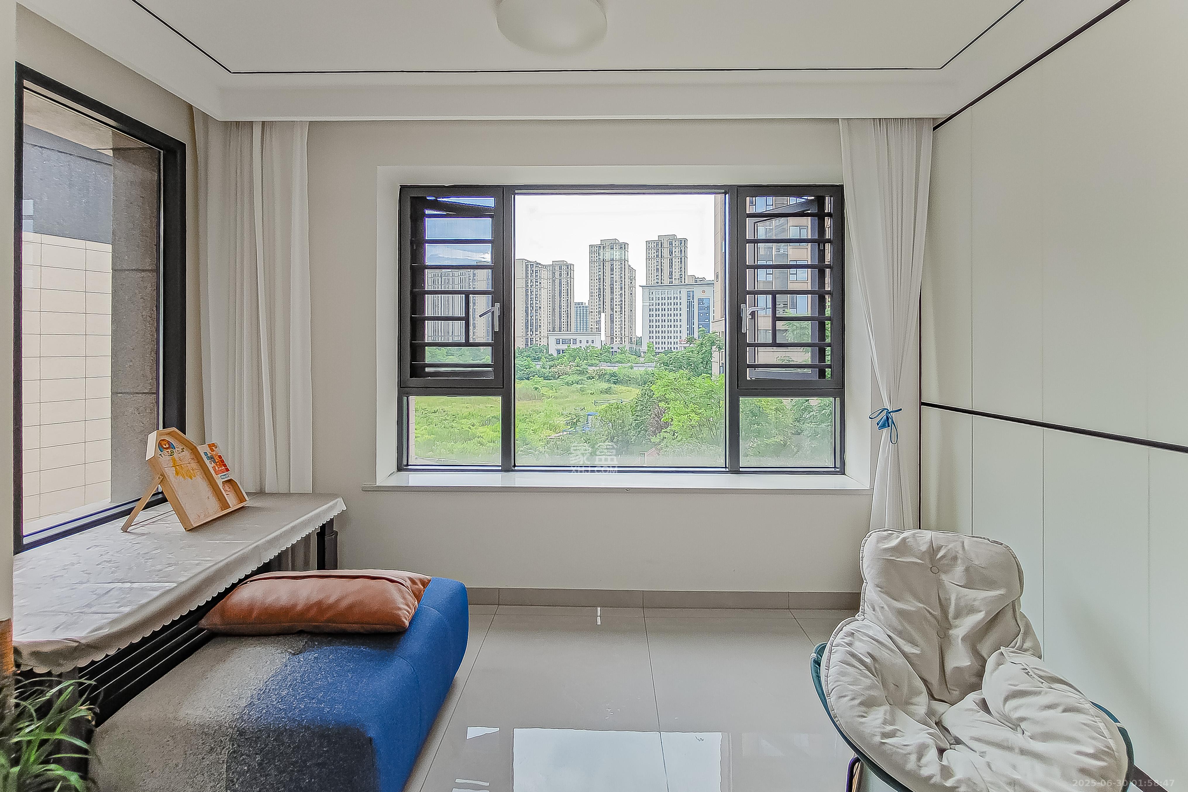 长房星昇公馆 4室2厅2卫 152.0万 长房星昇公馆 4室2厅2卫 152.0万阳台