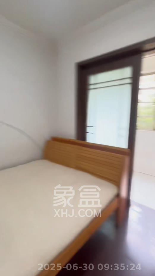 鑫园 3室2厅1卫 2400.0元/月 鑫园 3室2厅1卫 2400.0元/月室内图