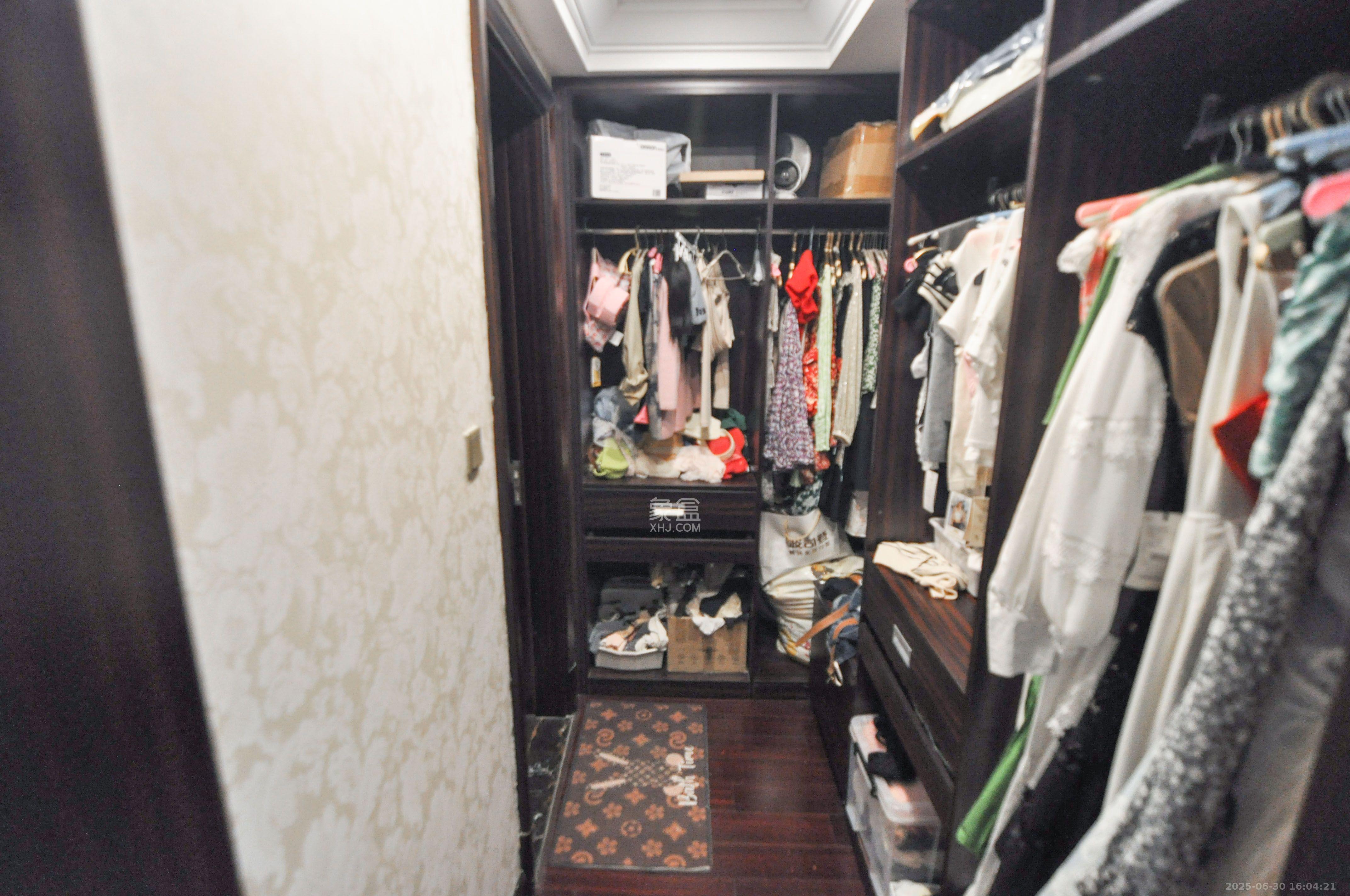 梅溪湖金茂府(金茂广场)(金茂览秀城)  4室2厅2卫    6000.0元/月 梅溪湖金茂府(金茂广场)(金茂览秀城)  4室2厅2卫    6000.0元/月室内图