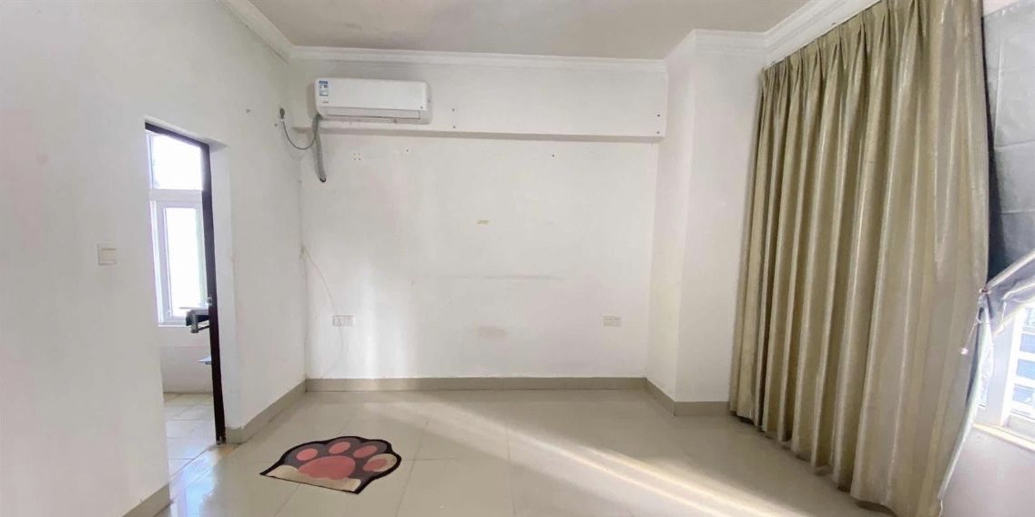 椰城花园 3室2厅1卫 172.0万 椰城花园 3室2厅1卫 172.0万客厅