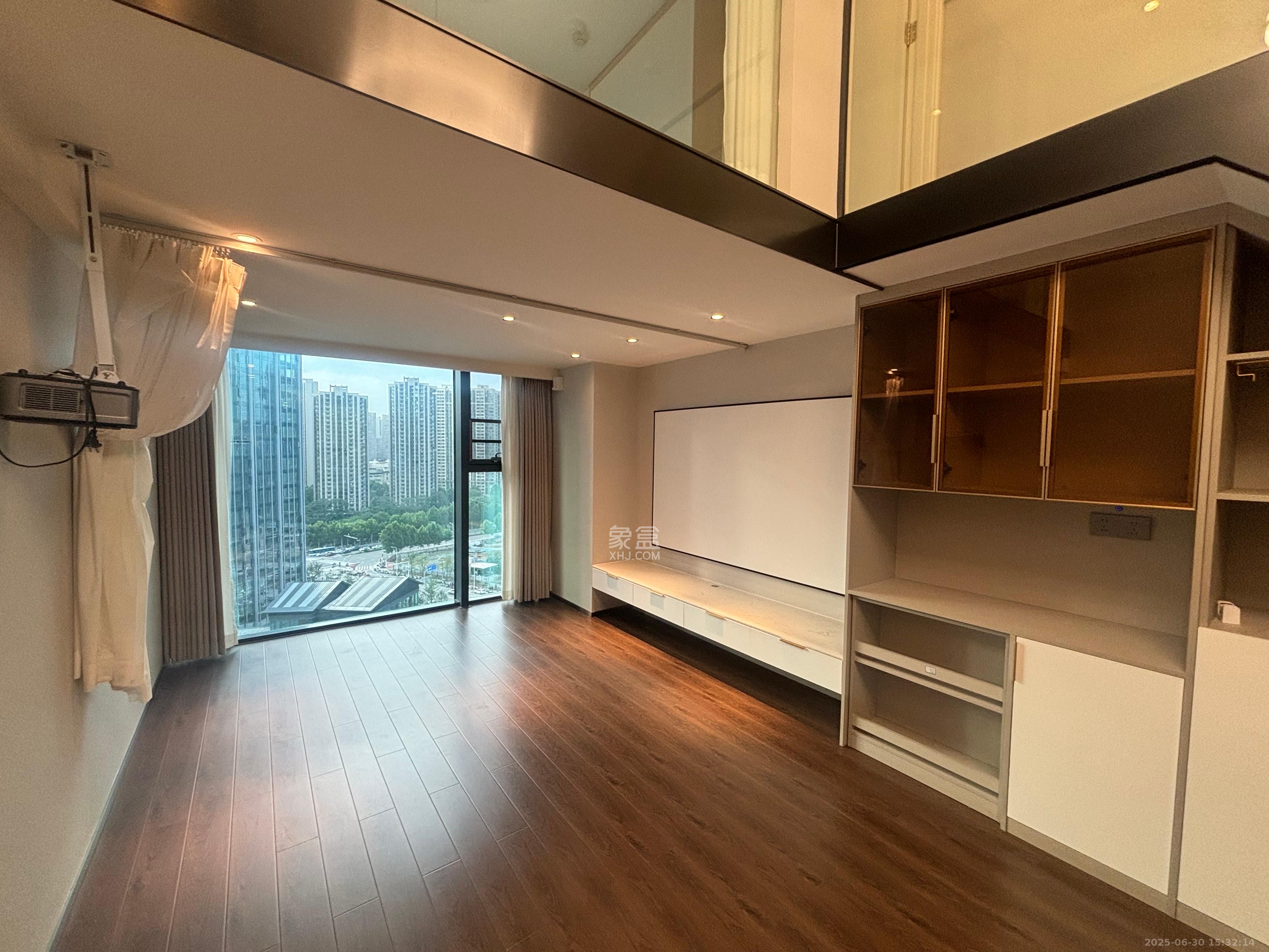 达美寰宇中心  1室1厅1卫   2800.00元/月