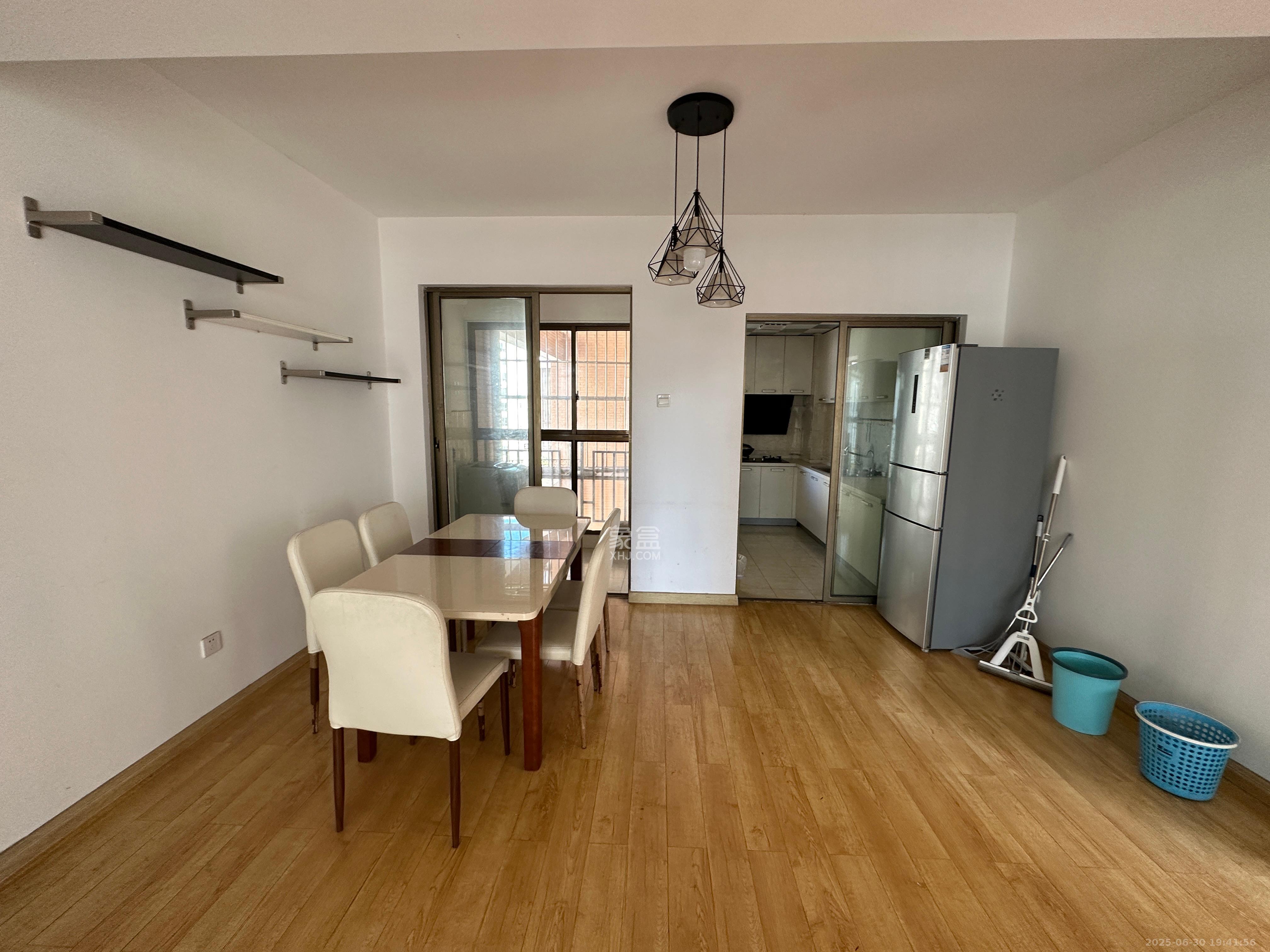 香樟鑫都 3室2厅2卫 3500.0元/月 香樟鑫都 3室2厅2卫 3500.0元/月室内图