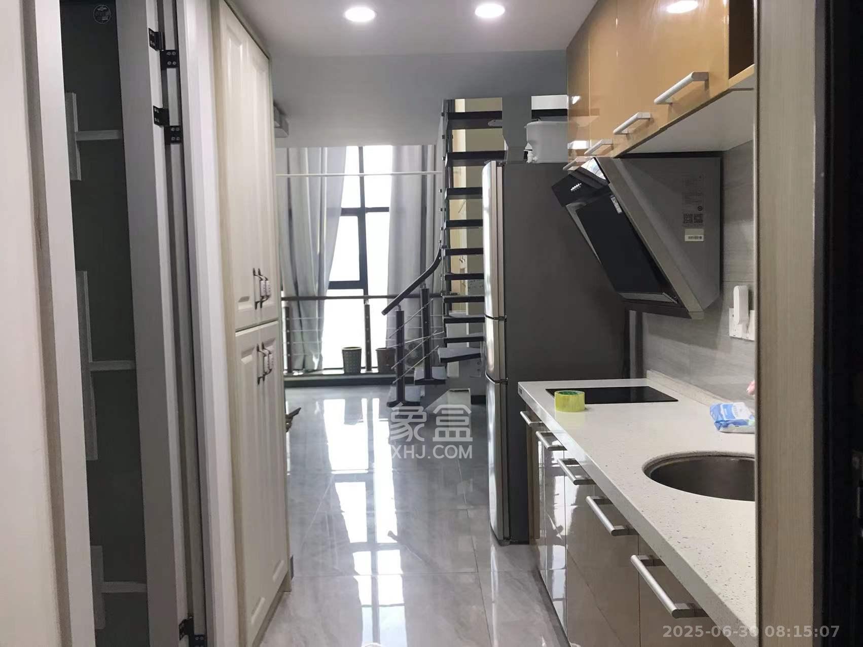 东盈商业广场(华泉城市广场) 1室1厅1卫 2280.0元/月 东盈商业广场(华泉城市广场) 1室1厅1卫 2280.0元/月室内图