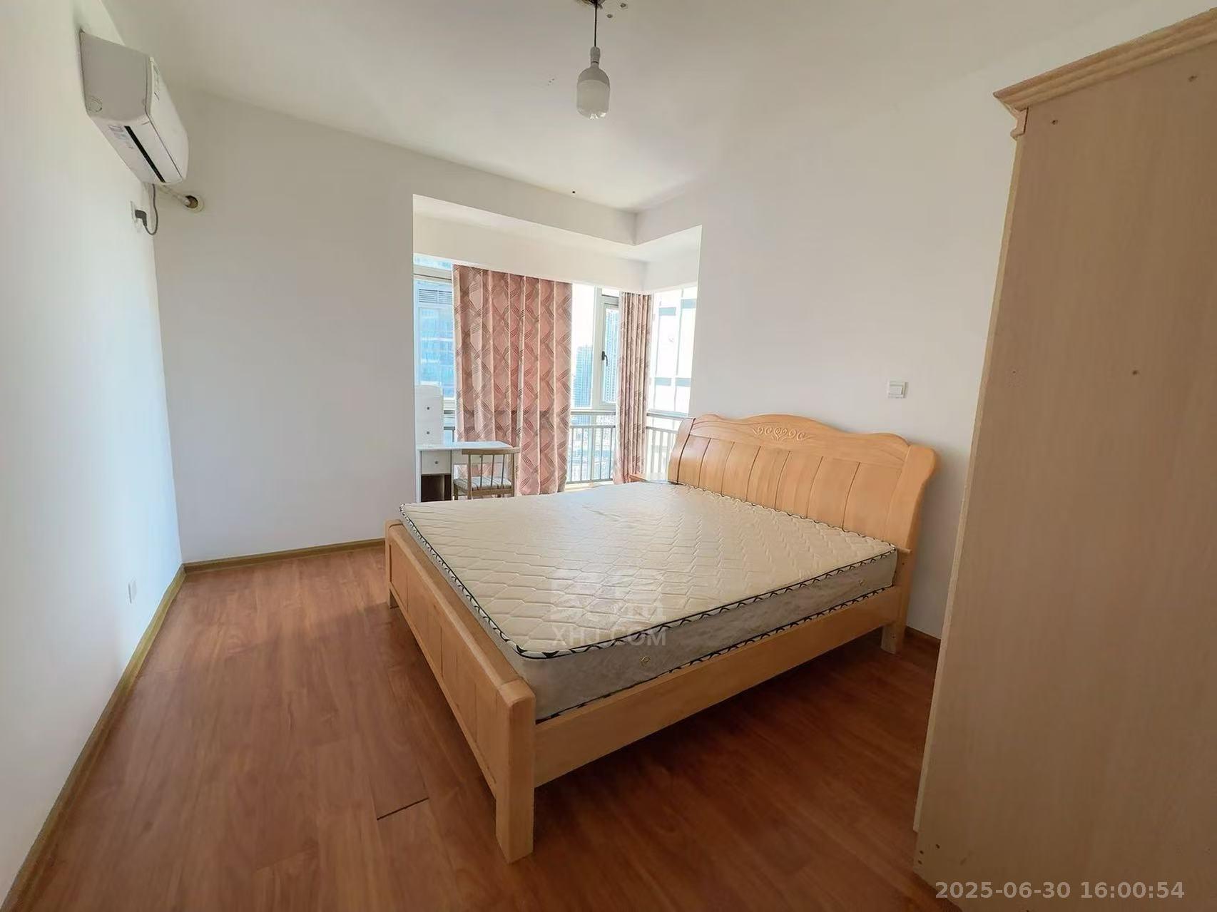 庐山一号 3室2厅2卫 1800.0元/月 庐山一号 3室2厅2卫 1800.0元/月室内图