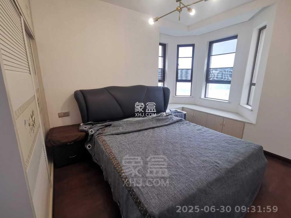 中欧昆仑首府 4室2厅2卫 6800.0元/月 中欧昆仑首府 4室2厅2卫 6800.0元/月室内图