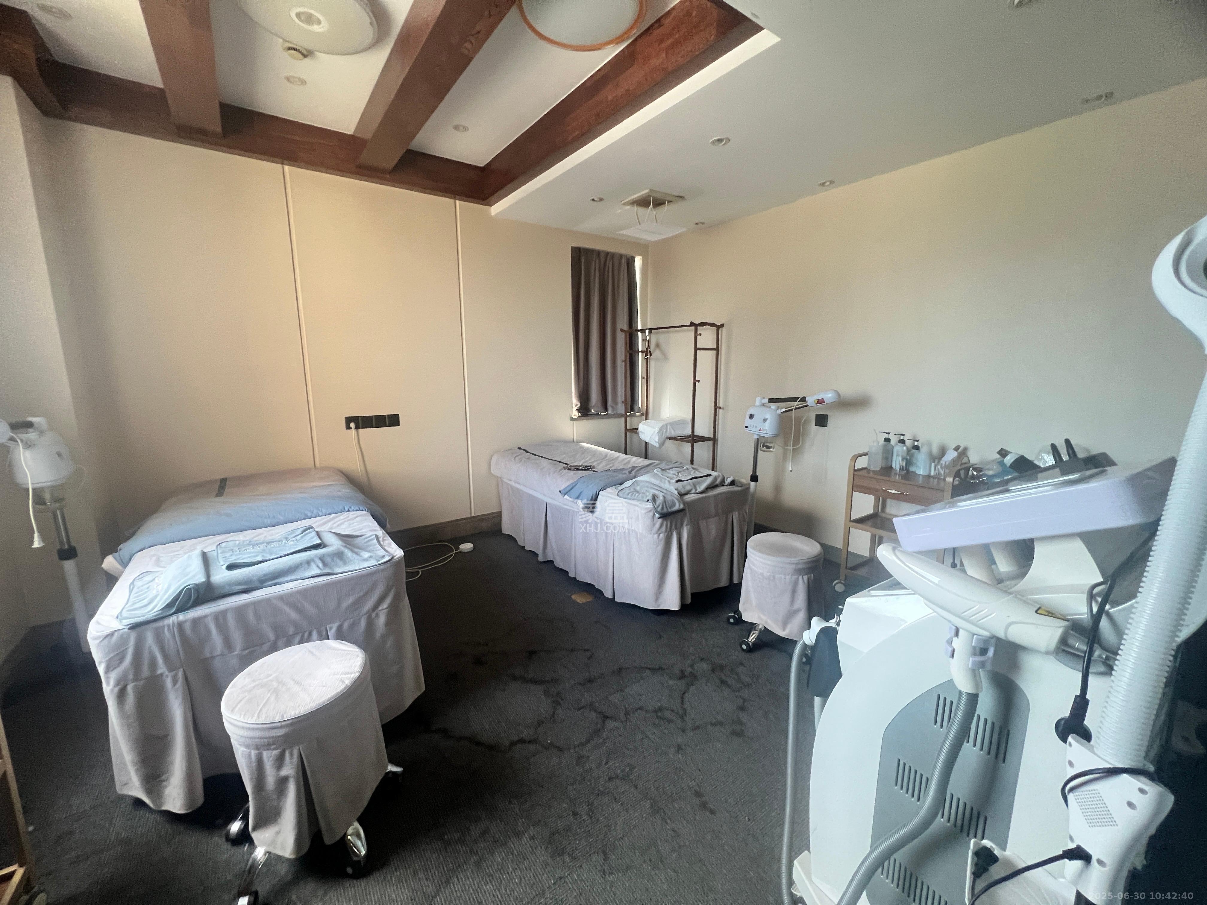 长房中庭国际(东郡华蓉广场) 1室1厅1卫 9000.0元/月 长房中庭国际(东郡华蓉广场) 1室1厅1卫 9000.0元/月室内图