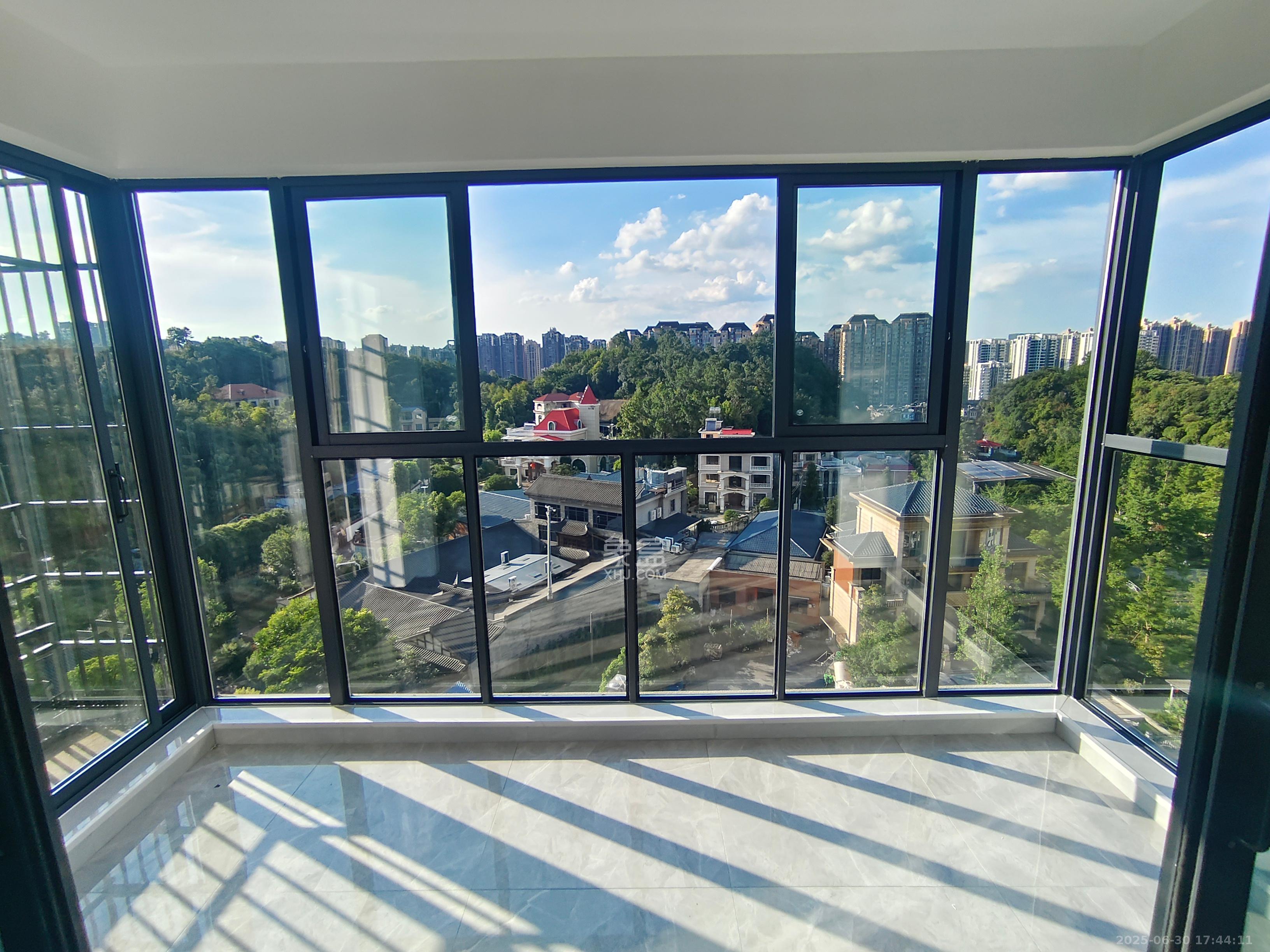 惟智园安置小区 3室2厅1卫 2900.0元/月 惟智园安置小区 3室2厅1卫 2900.0元/月室内图