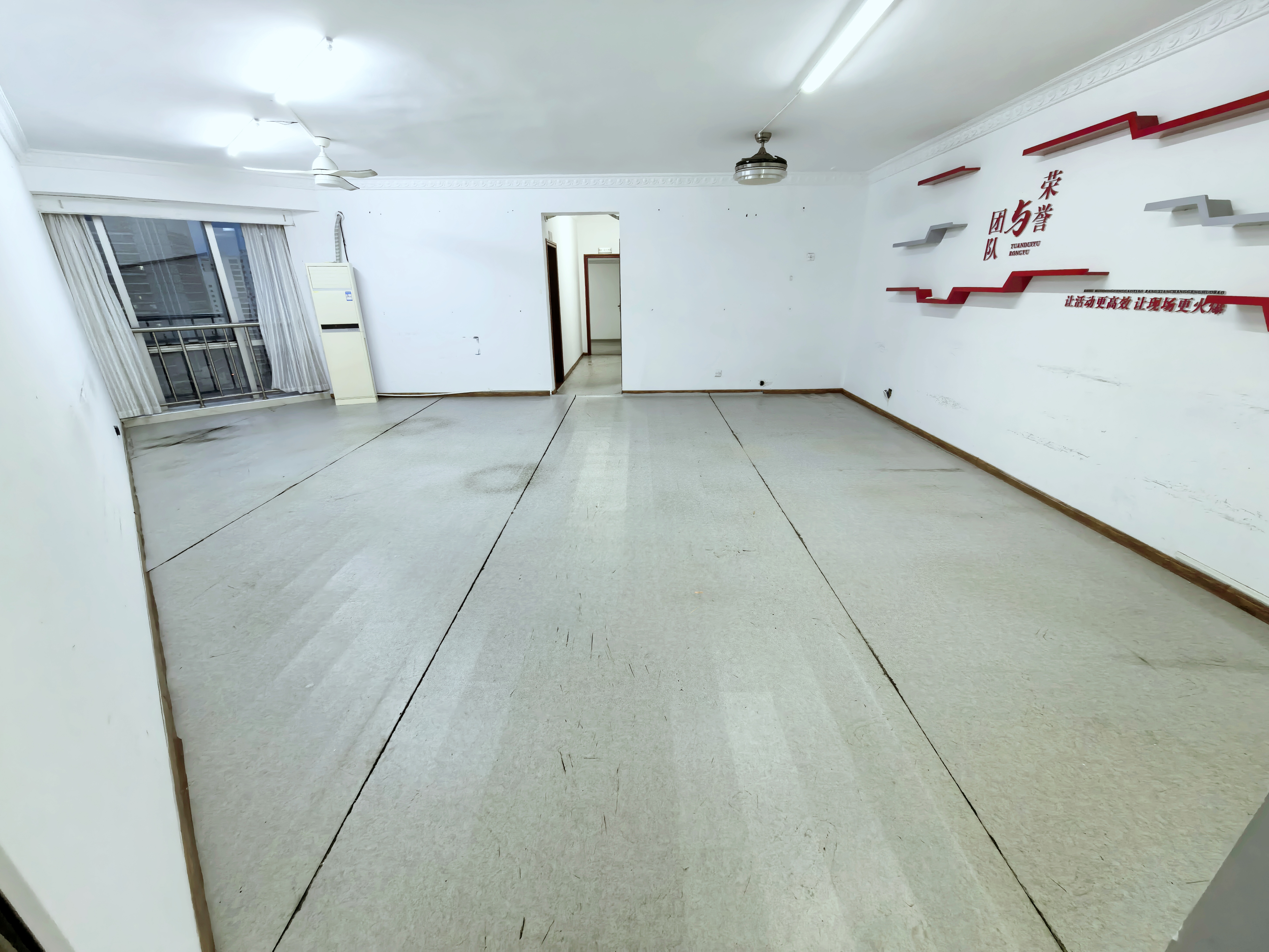 深发展大厦  2室2厅1卫   3300.00元/月室内图