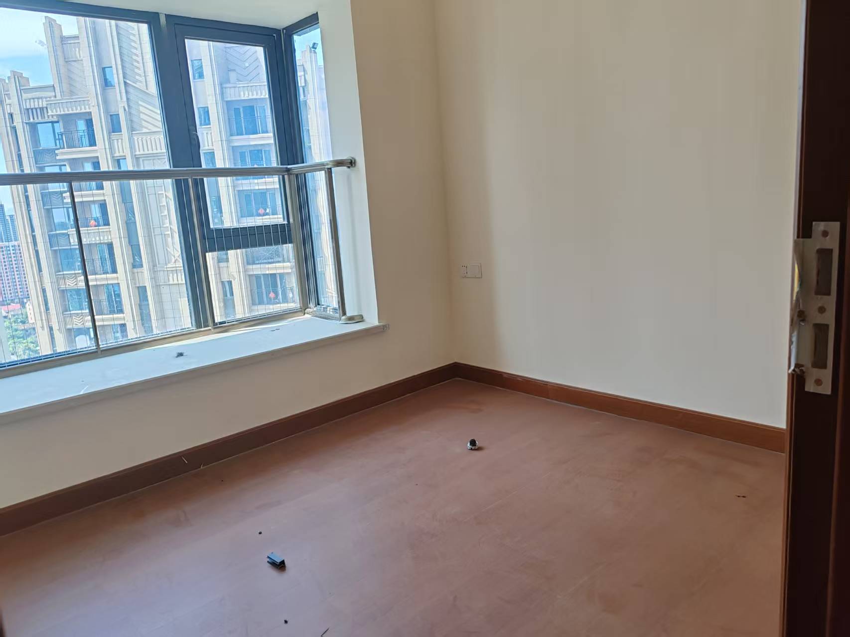 恒大名都 3室2厅1卫 1500.0元/月 恒大名都 3室2厅1卫 1500.0元/月室内图