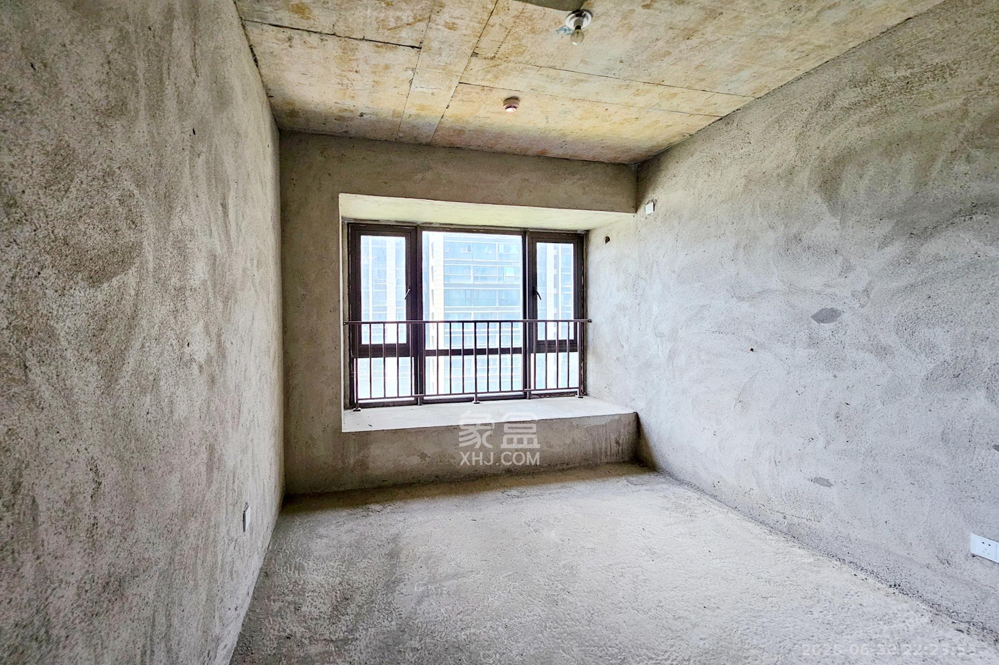 明昇壹城(明昇时代广场)二期 4室2厅3卫 210.0万 明昇壹城(明昇时代广场)二期 4室2厅3卫 210.0万卧室