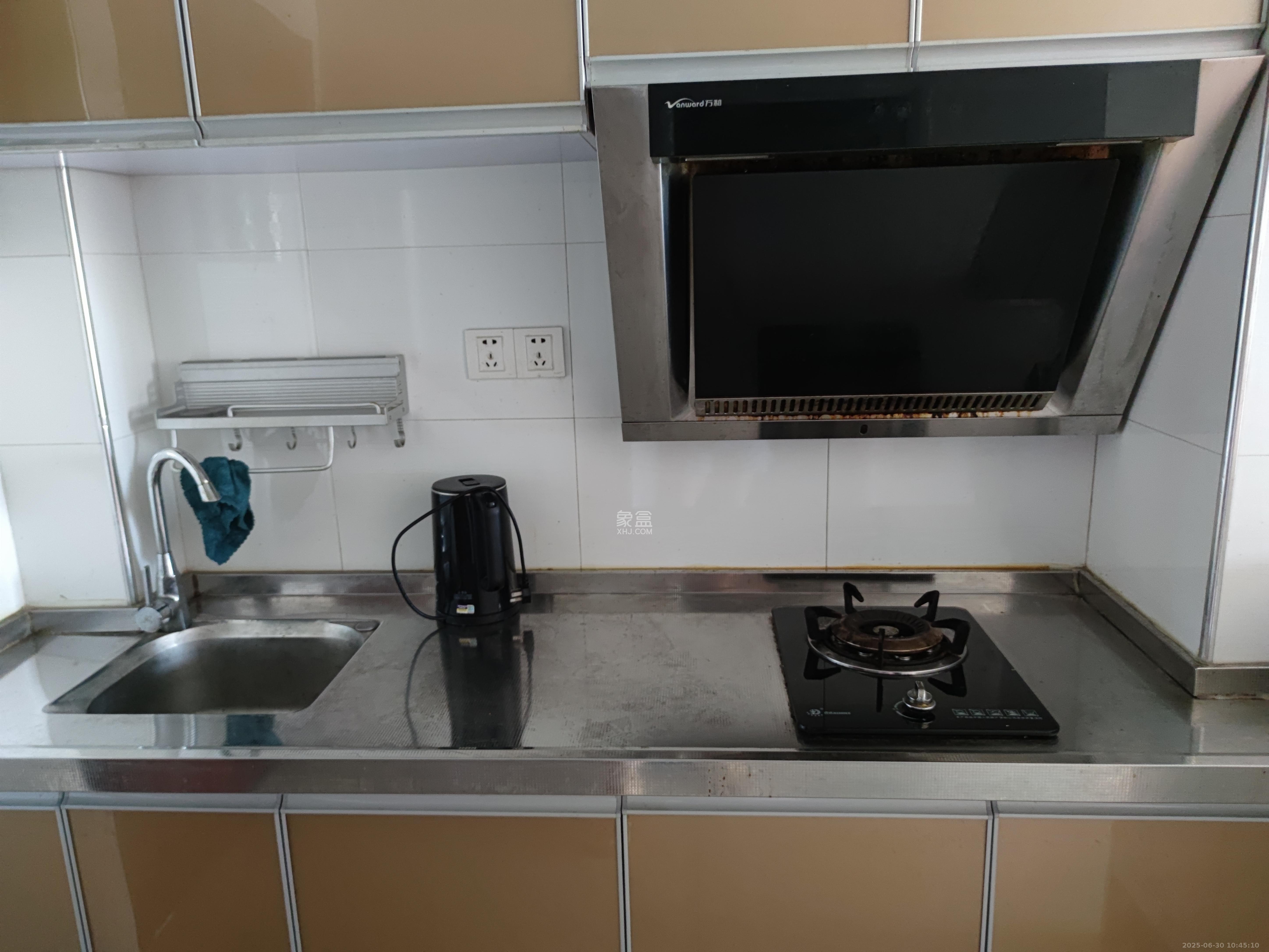 剑桥名门  1室1厅1卫    1350.0元/月 剑桥名门  1室1厅1卫    1350.0元/月室内图