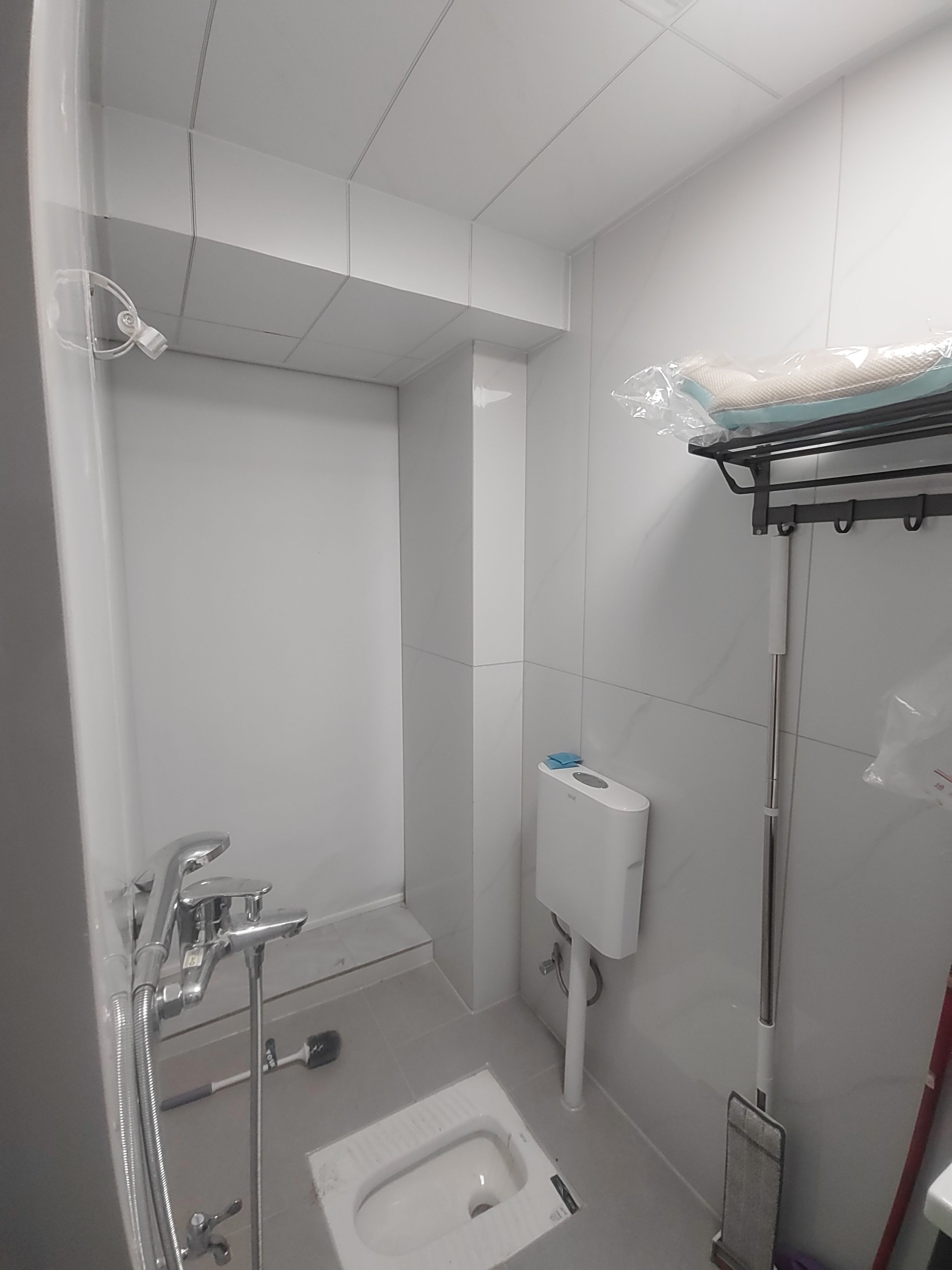 王家小区 1室0厅0卫 600.0元/月 王家小区 1室0厅0卫 600.0元/月室内图