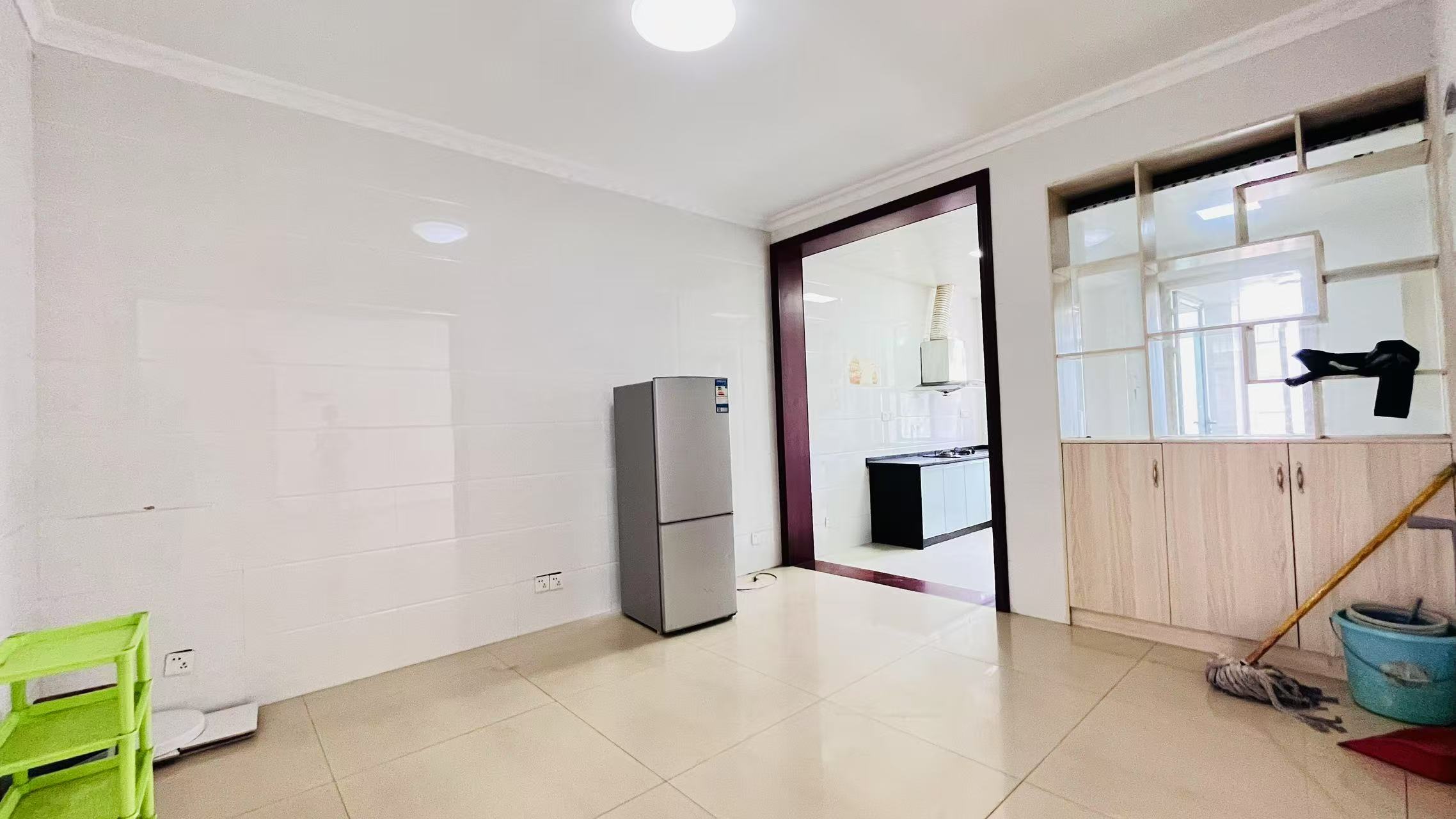 金塘小区  3室2厅1卫    1900.0元/月 金塘小区  3室2厅1卫    1900.0元/月室内图