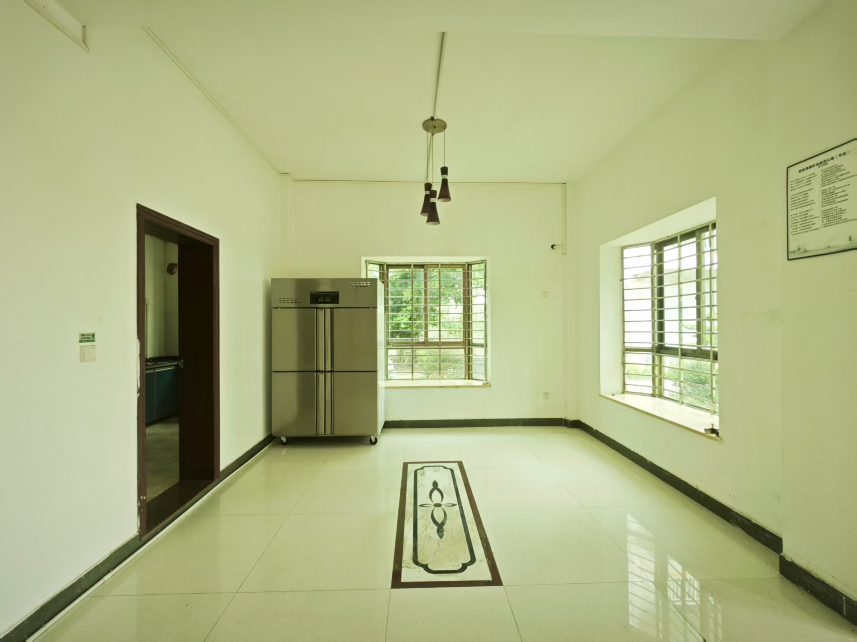 河琴湾温泉别墅 9室3厅4卫 20000.0元/月 河琴湾温泉别墅 9室3厅4卫 20000.0元/月室内图