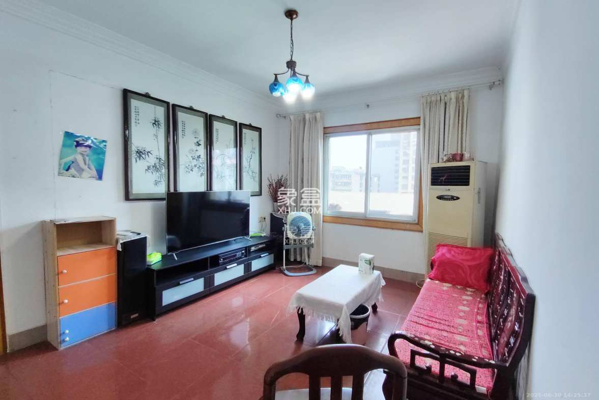 省文化厅宿舍(文物局)/湖南省书法院  2室2厅1卫    1900.0元/月 省文化厅宿舍(文物局)/湖南省书法院  2室2厅1卫    1900.0元/月室内图