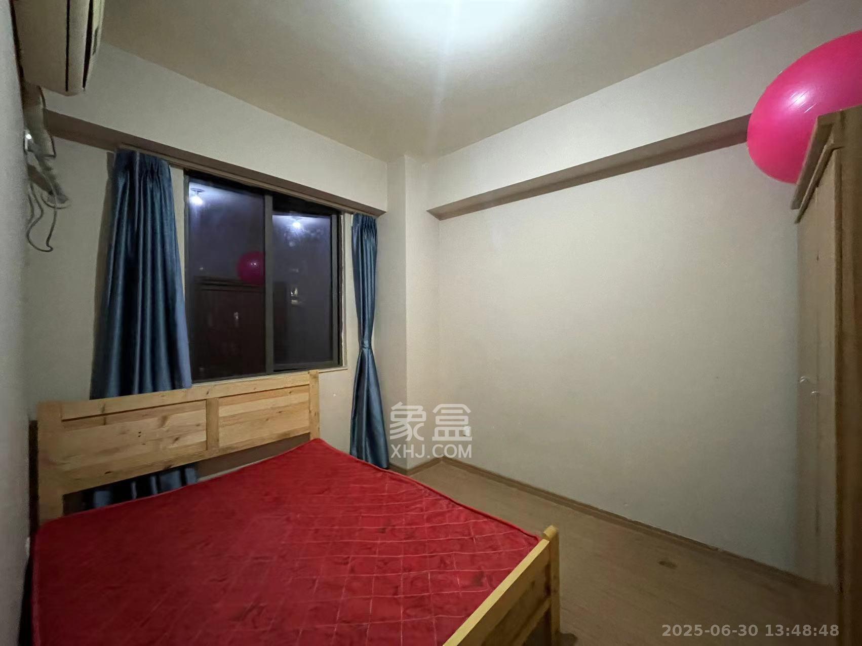 麓谷小镇  3室2厅1卫   2200.00元/月室内图