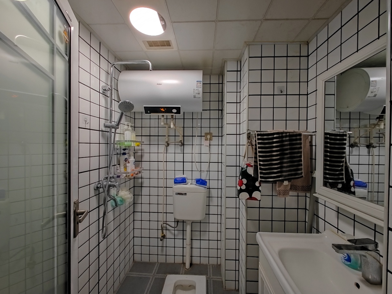 王家小区 1室0厅0卫 600.0元/月 王家小区 1室0厅0卫 600.0元/月室内图