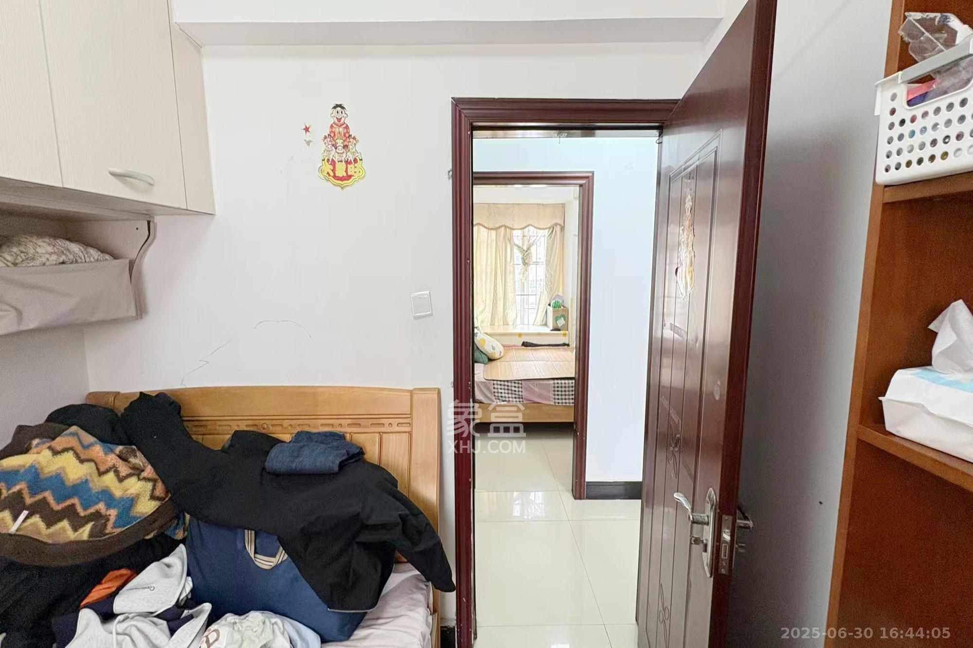 凯通国际城(凯通朝庭) 2室2厅1卫 45.0万 凯通国际城(凯通朝庭) 2室2厅1卫 45.0万卧室