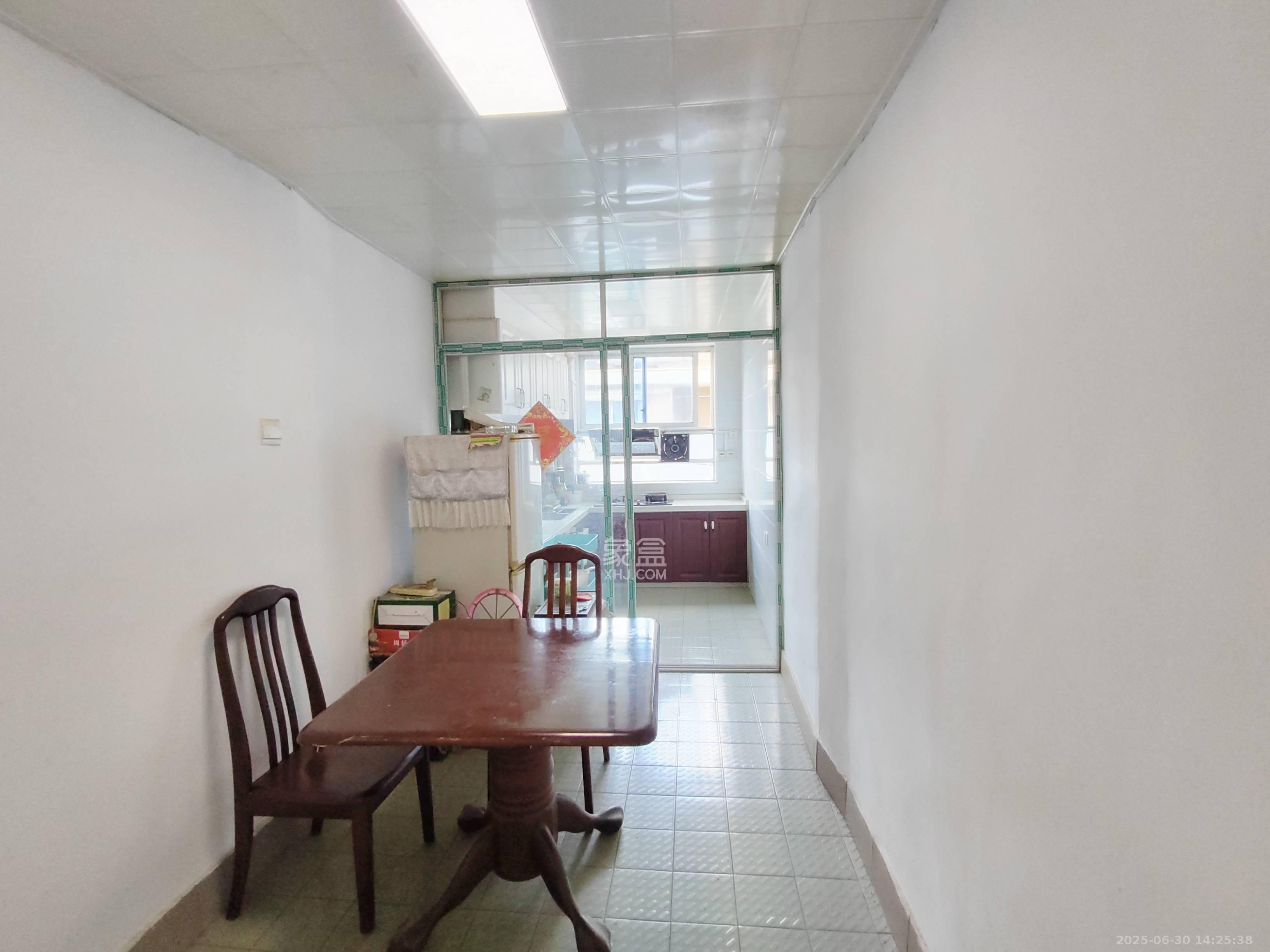 省文化厅宿舍(文物局)/湖南省书法院  2室2厅1卫    1900.0元/月 省文化厅宿舍(文物局)/湖南省书法院  2室2厅1卫    1900.0元/月室内图