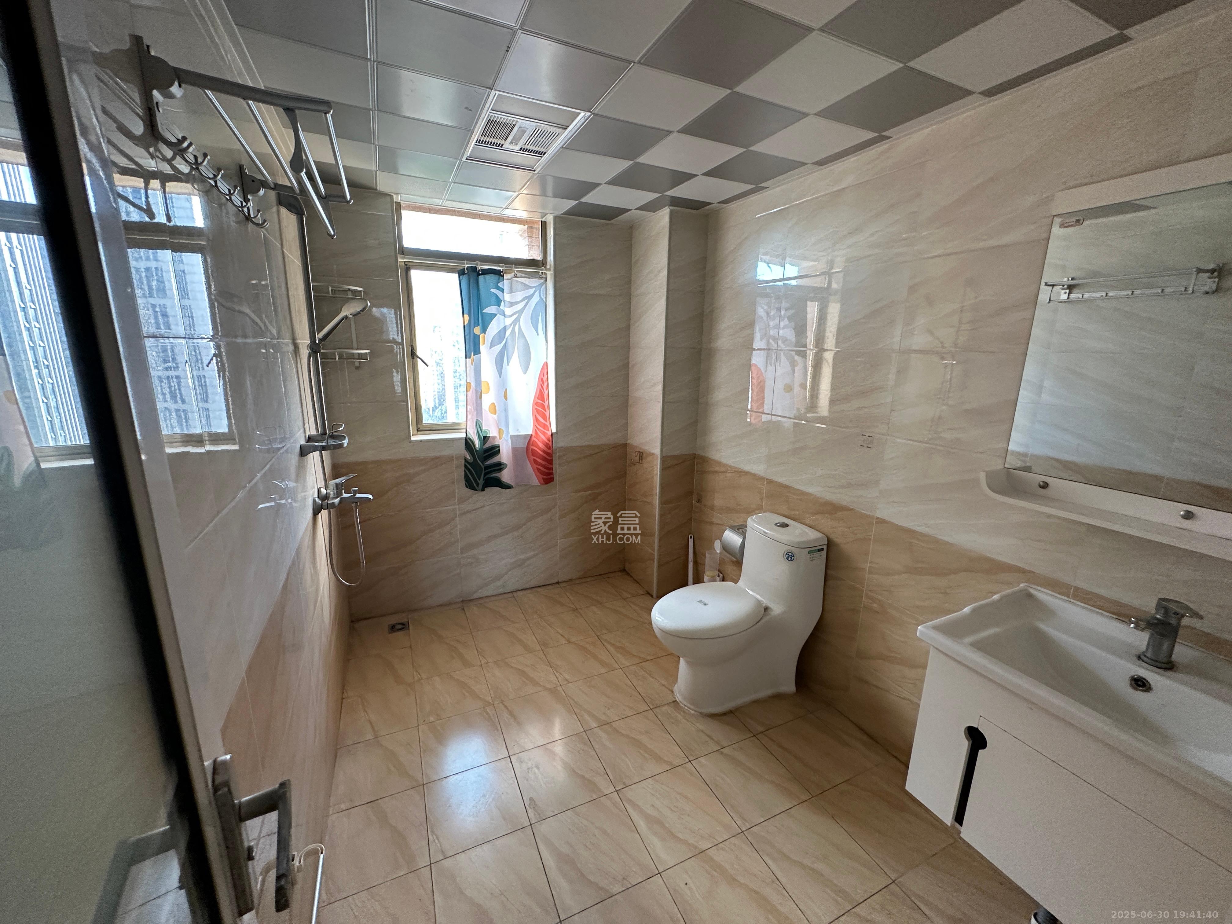 香樟鑫都 3室2厅2卫 3500.0元/月 香樟鑫都 3室2厅2卫 3500.0元/月室内图