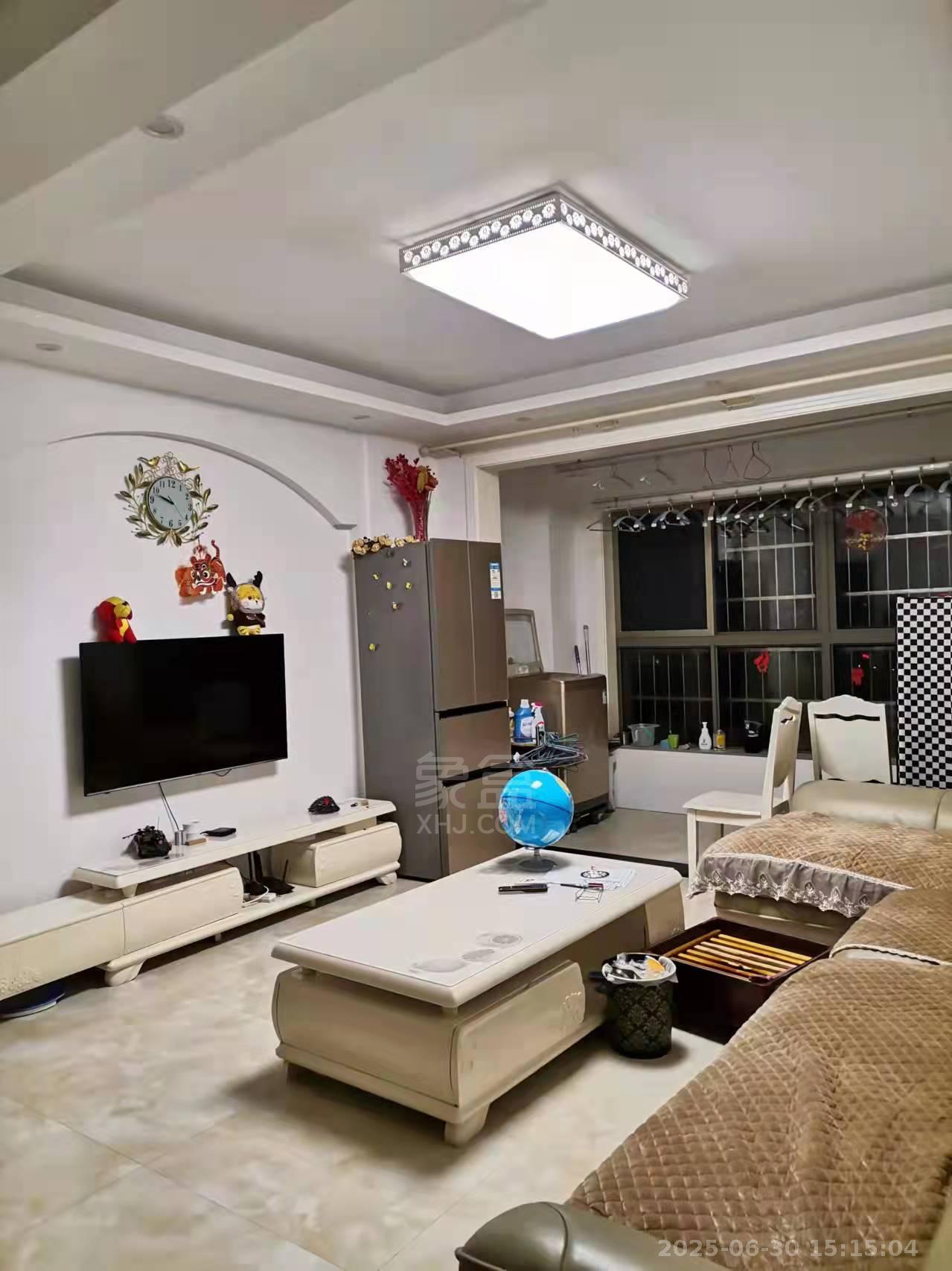 凯风珑城 3室2厅2卫 1800.0元/月 凯风珑城 3室2厅2卫 1800.0元/月室内图