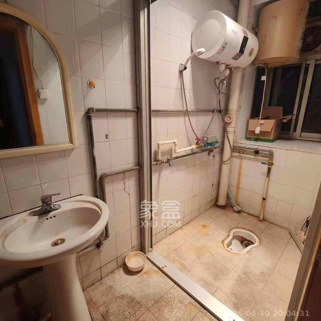 长沙师范教职工宿舍 2室2厅1卫 1300.0元/月 长沙师范教职工宿舍 2室2厅1卫 1300.0元/月室内图