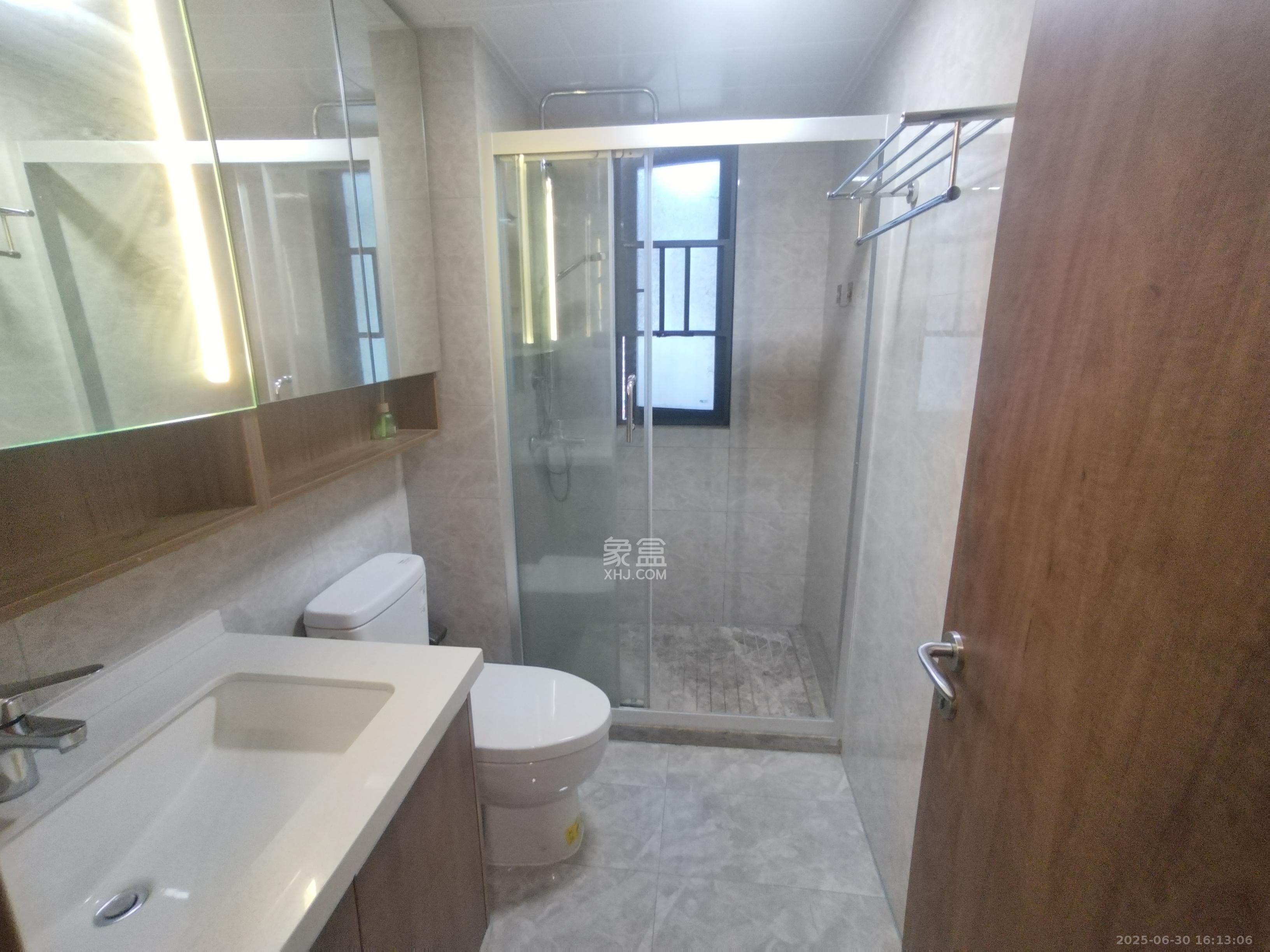 梅溪悦章  3室2厅2卫    3500.0元/月室内图