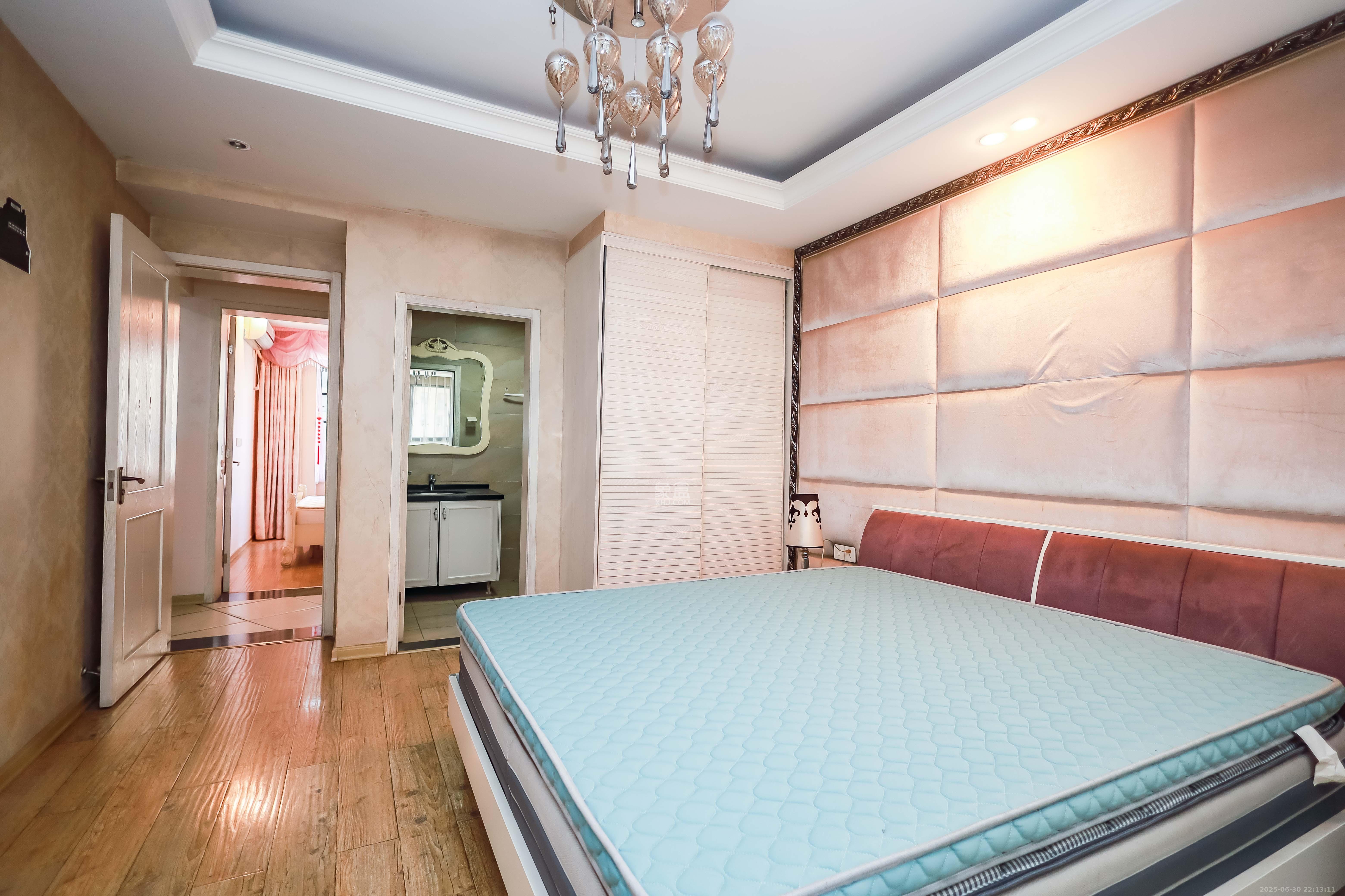 北京御园一二期(国泰嘉园) 3室2厅2卫 185.0万 北京御园一二期(国泰嘉园) 3室2厅2卫 185.0万卧室