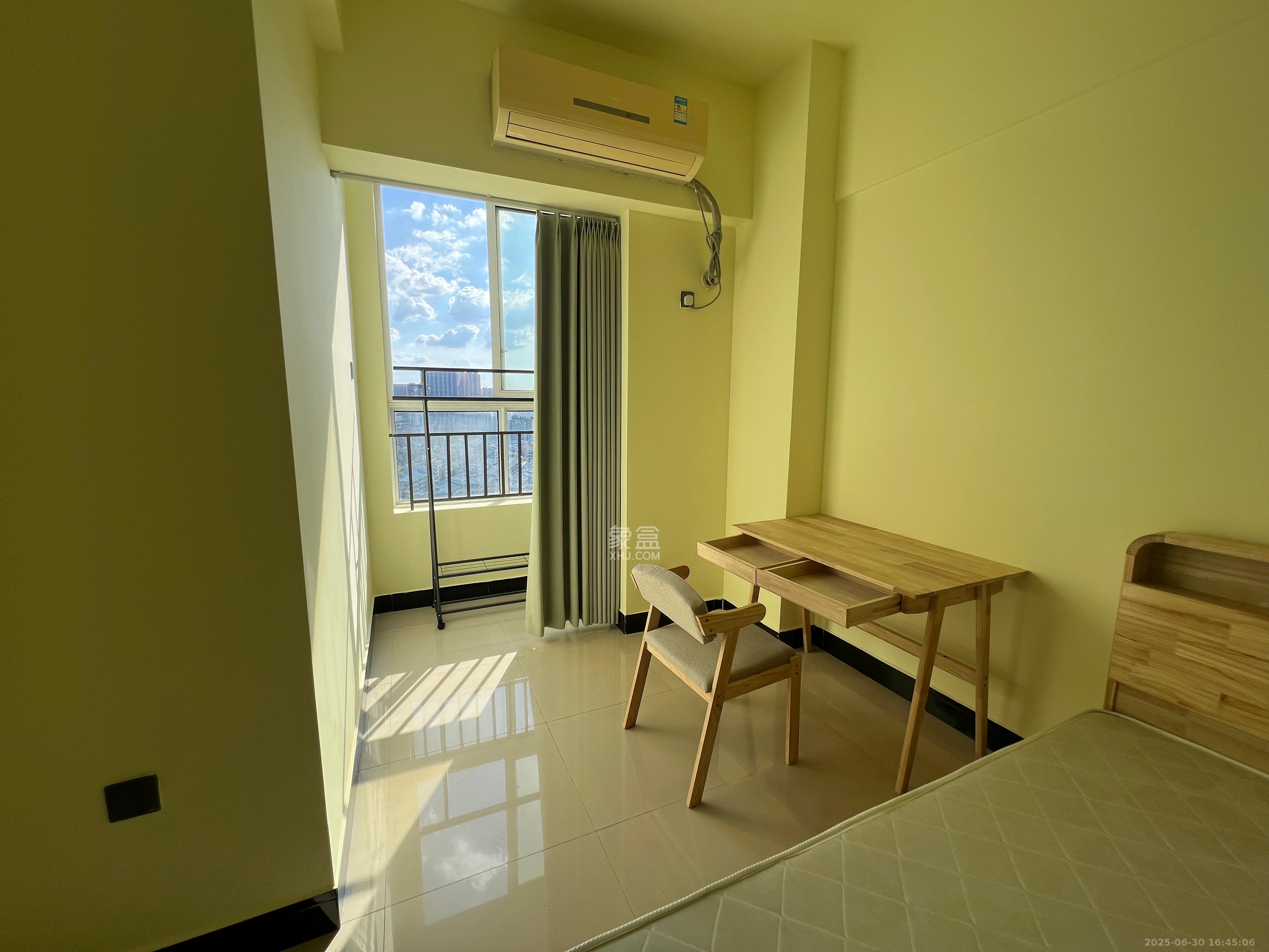 香槟小镇(香槟花苑) 1室1厅1卫 1500.0元/月 香槟小镇(香槟花苑) 1室1厅1卫 1500.0元/月室内图