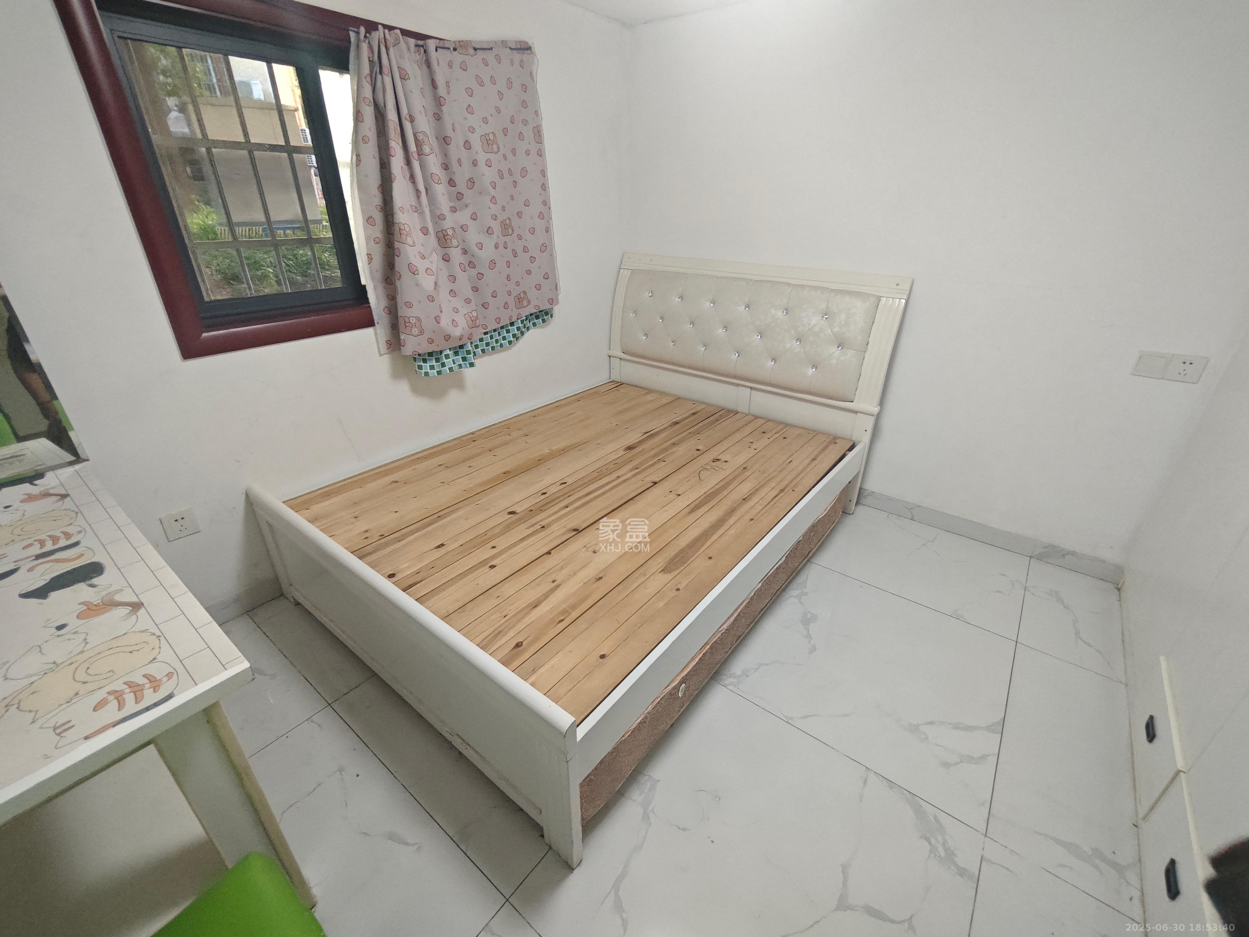 恩瑞麓山名园(龙王港小区) 2室1厅1卫 1600.0元/月 恩瑞麓山名园(龙王港小区) 2室1厅1卫 1600.0元/月室内图