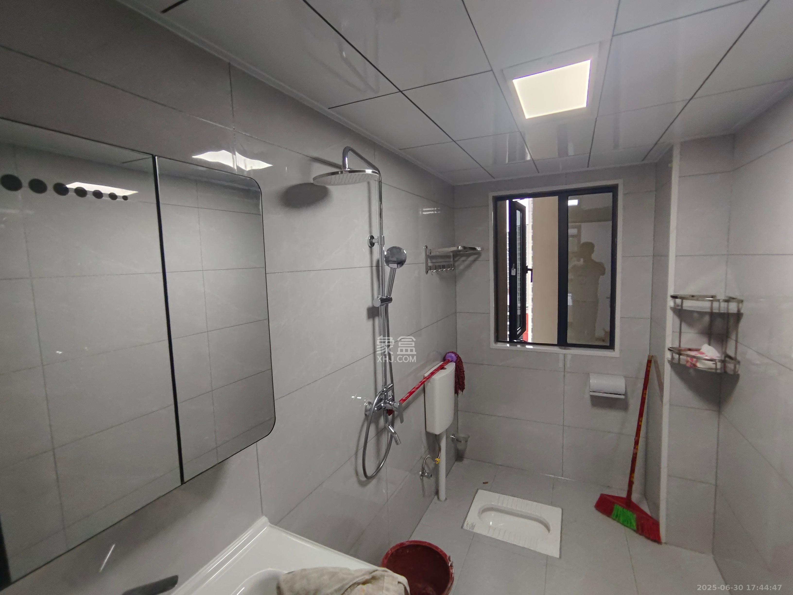 惟智园安置小区 3室2厅1卫 2900.0元/月 惟智园安置小区 3室2厅1卫 2900.0元/月室内图