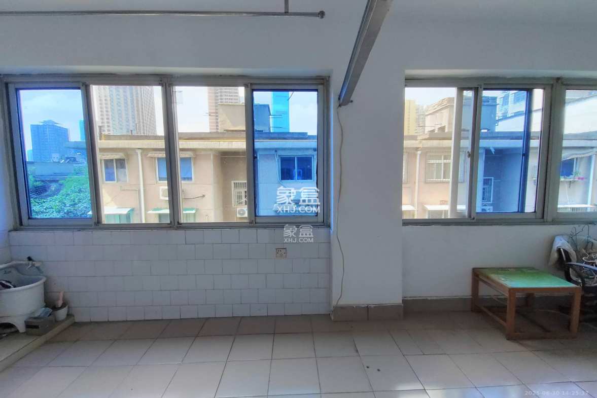 省文化厅宿舍(文物局)/湖南省书法院  2室2厅1卫    1900.0元/月 省文化厅宿舍(文物局)/湖南省书法院  2室2厅1卫    1900.0元/月室内图