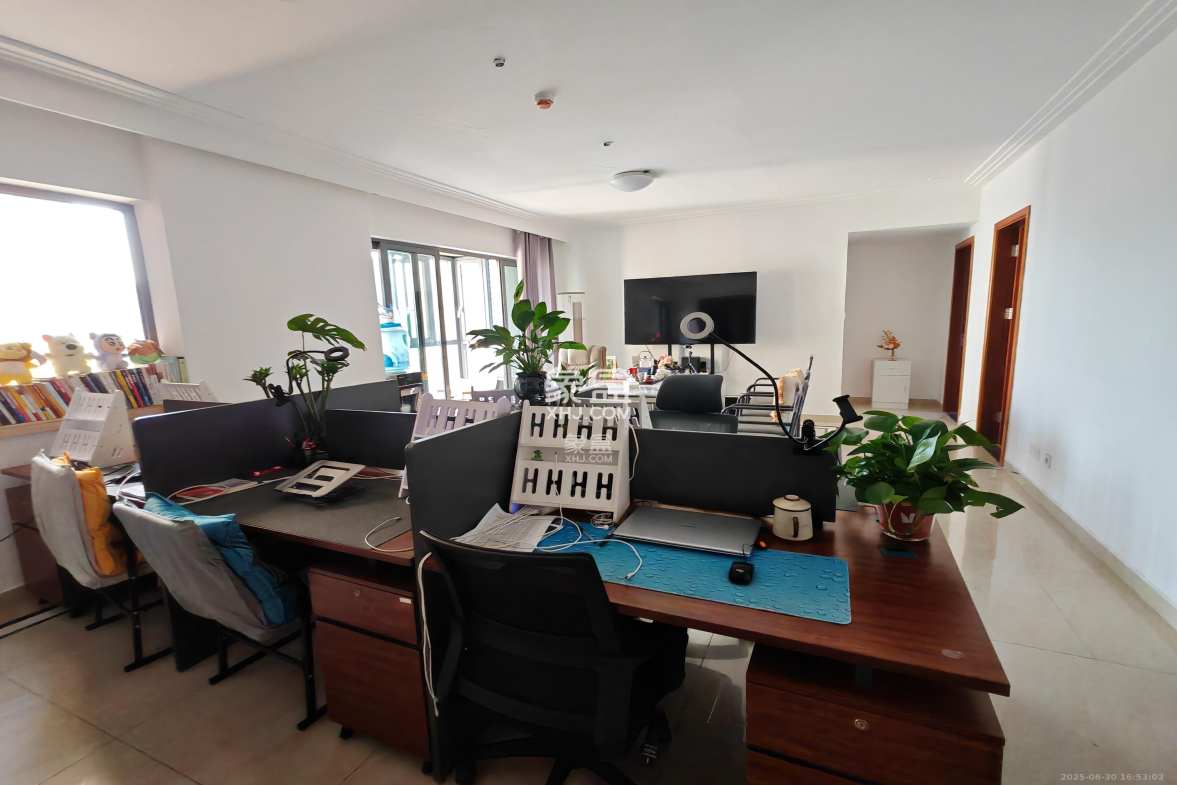 珠江好世界 4室2厅2卫 3600.0元/月 珠江好世界 4室2厅2卫 3600.0元/月室内图