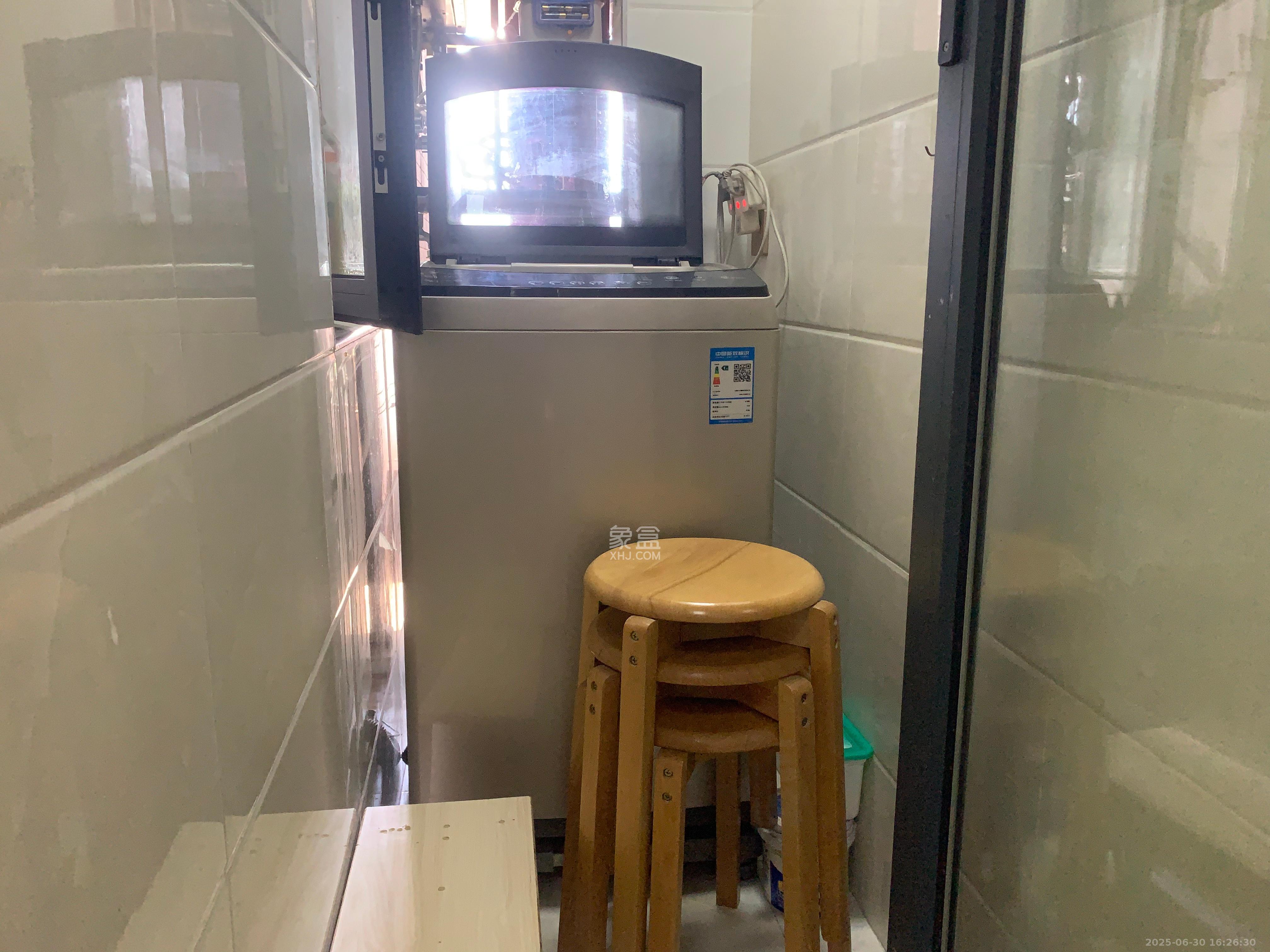 中建芙蓉工社  2室1厅1卫   1700.00元/月室内图