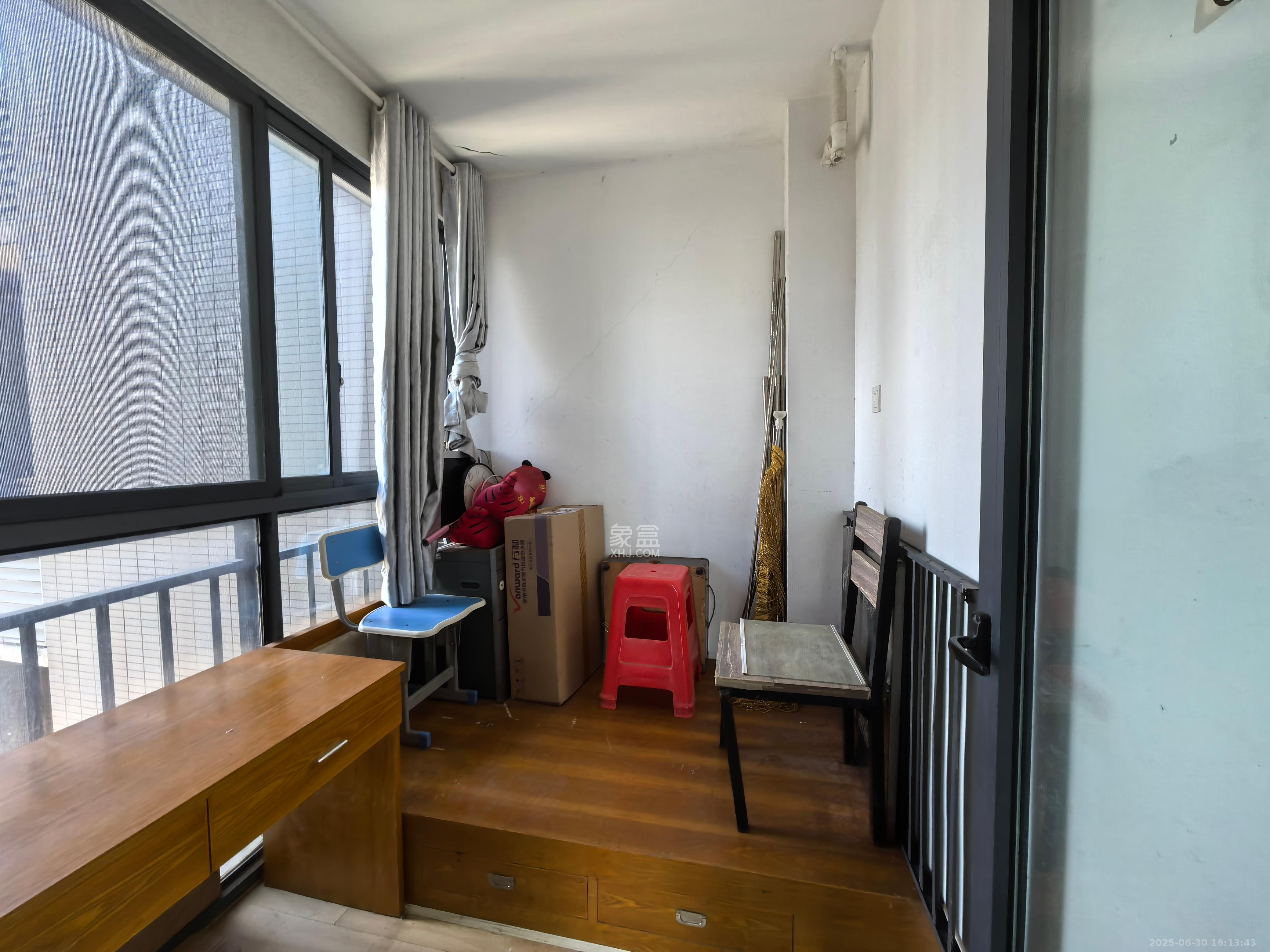 极目楚天  3室2厅1卫    2400.0元/月室内图