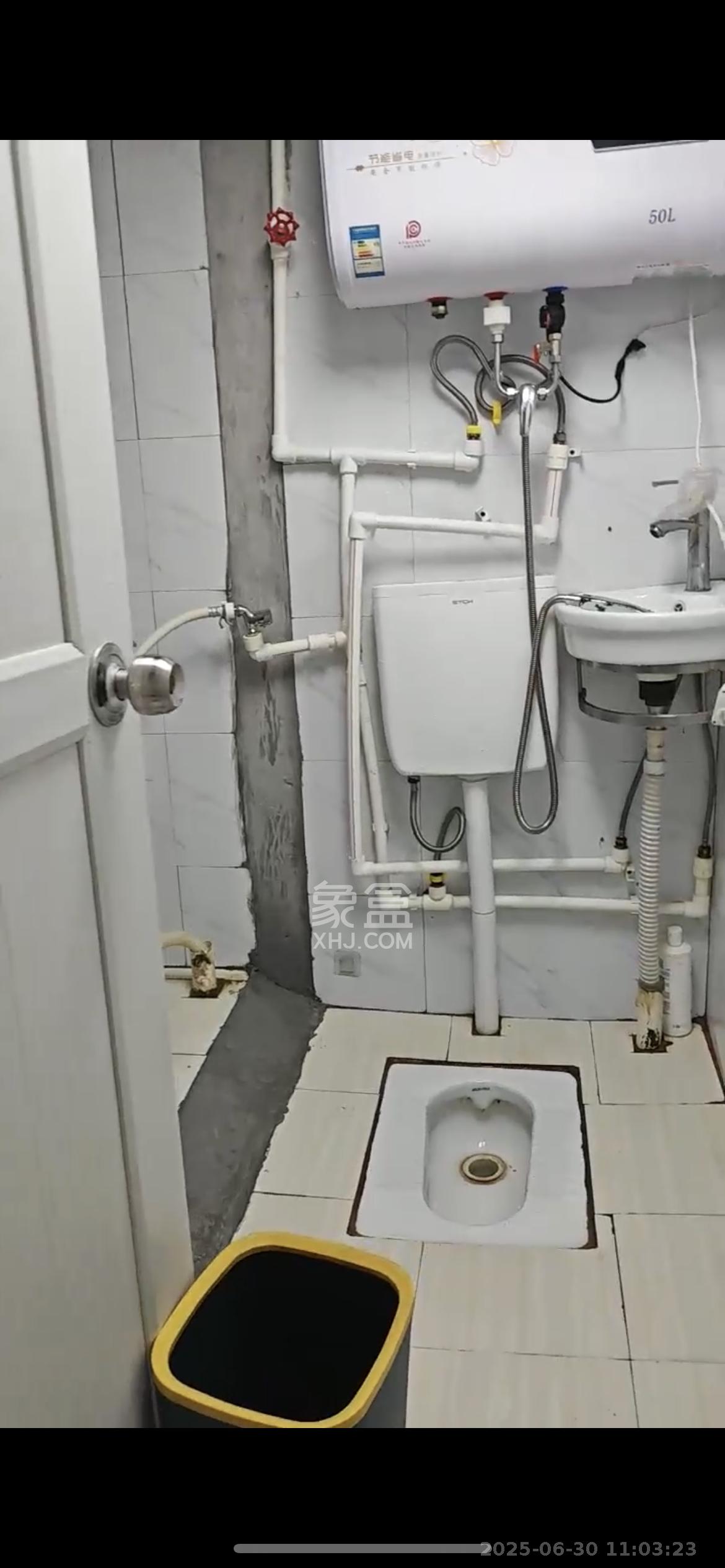 泊林晶城  3室2厅1卫   1300.00元/月室内图