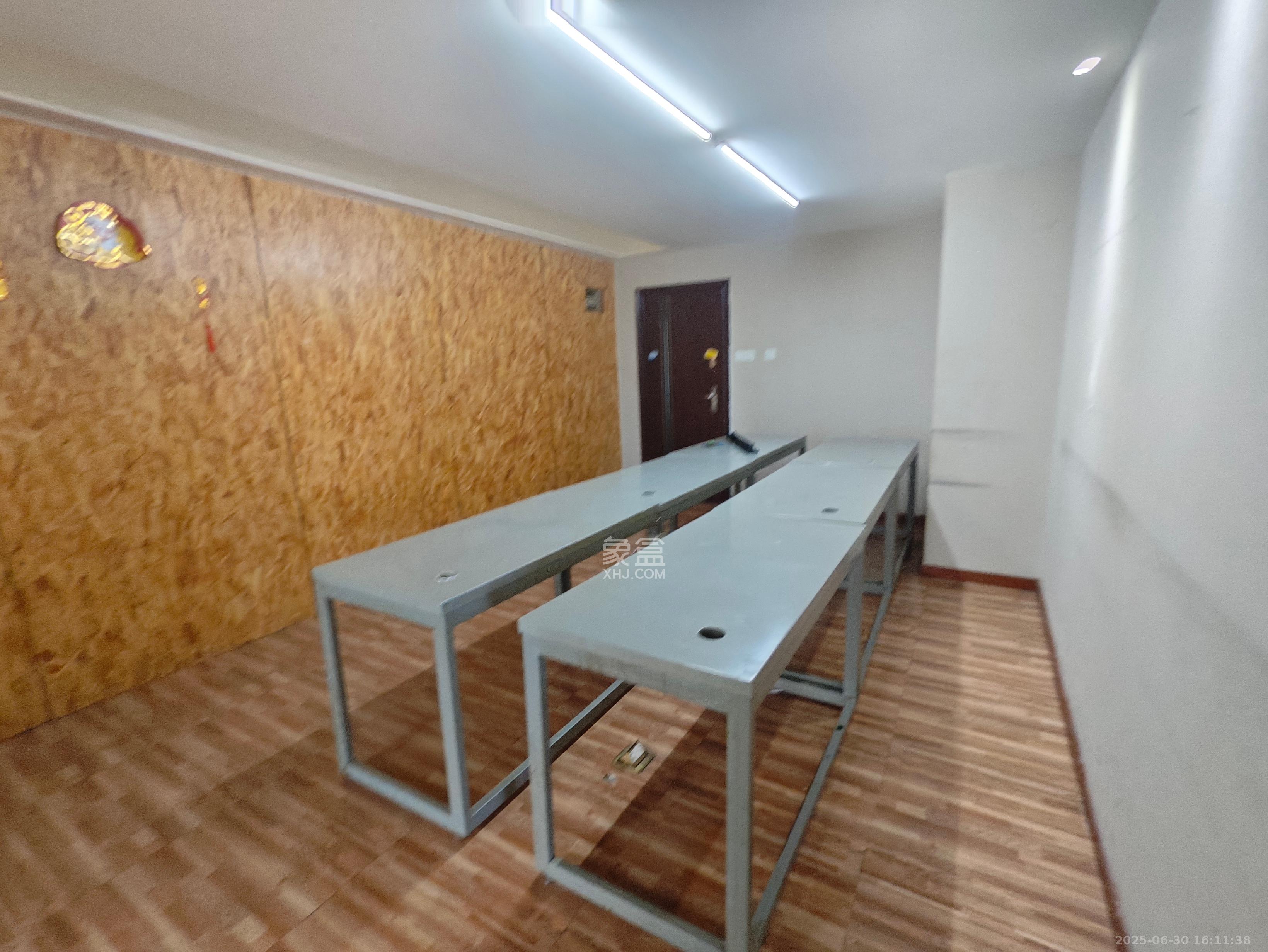 东一国际 1室1厅1卫 1800.0元/月 东一国际 1室1厅1卫 1800.0元/月室内图