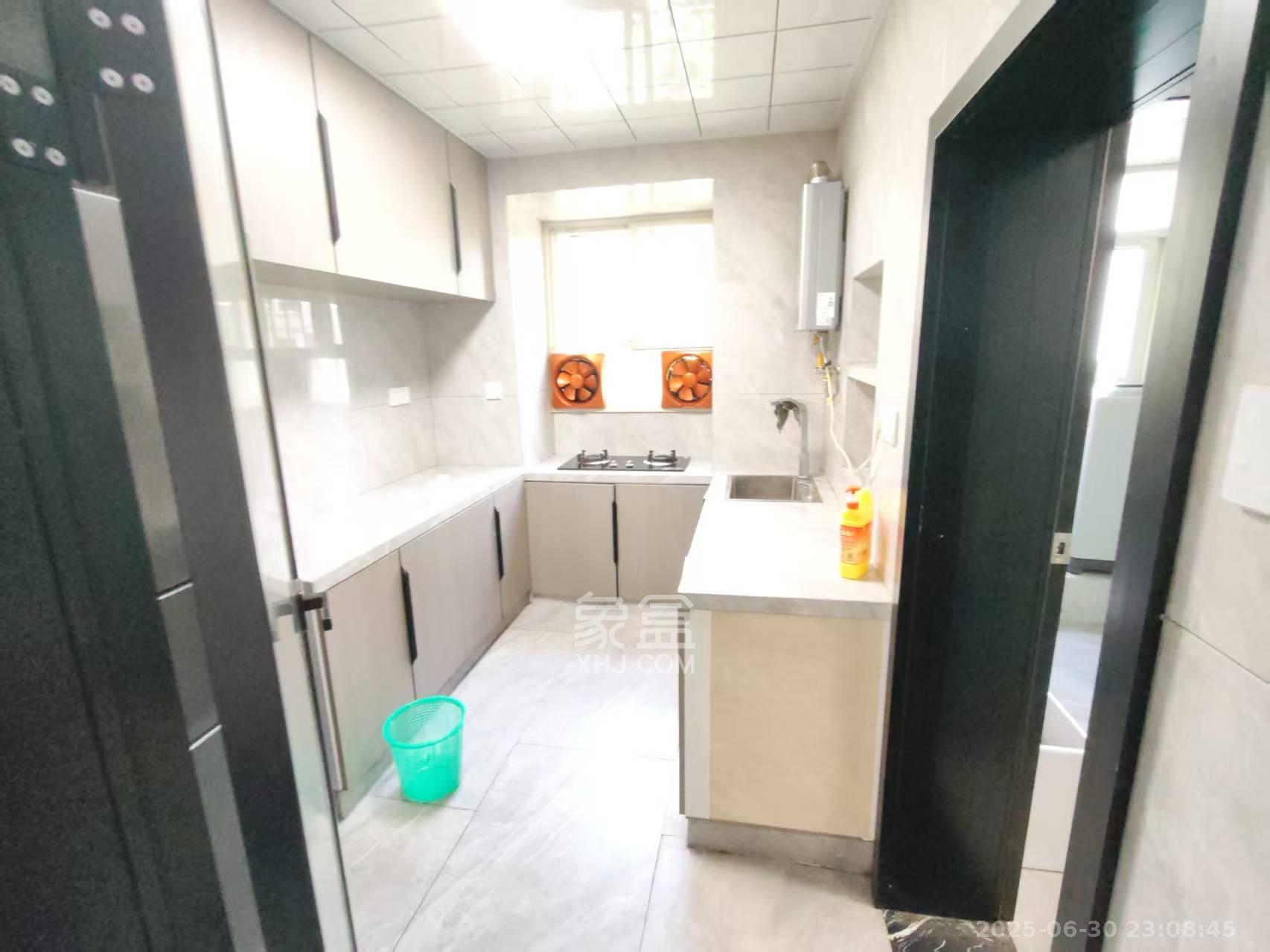 石子冲巷  4室1厅1卫    3000.0元/月 石子冲巷  4室1厅1卫    3000.0元/月室内图