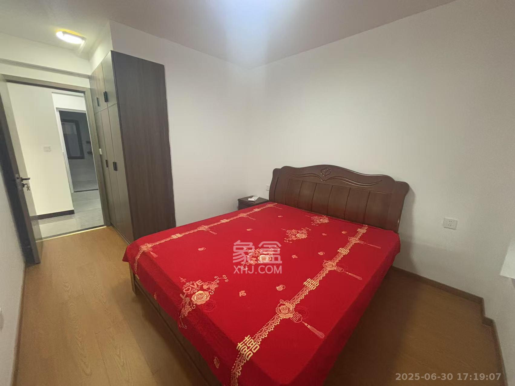 阳光城尚东湾愉景苑  3室2厅1卫    2600.0元/月室内图