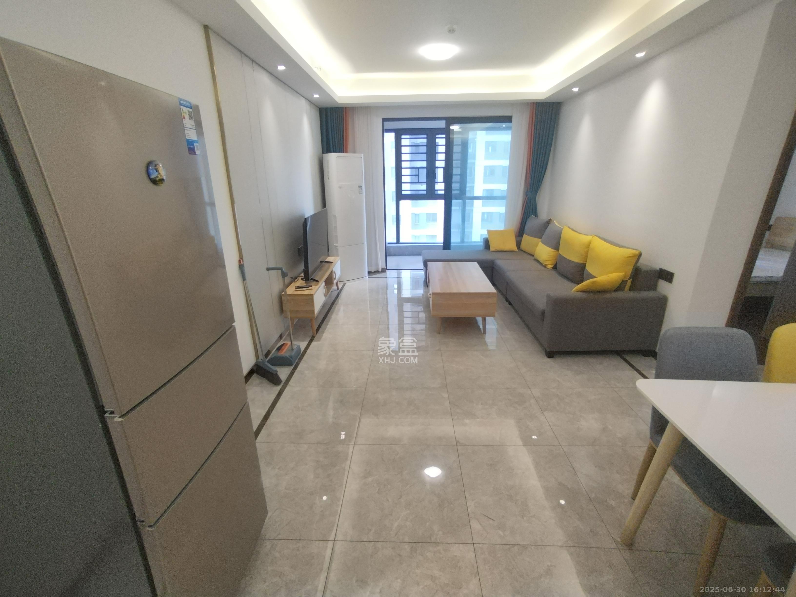 梅溪悦章 3室2厅2卫 3500.0元/月 梅溪悦章 3室2厅2卫 3500.0元/月室内图