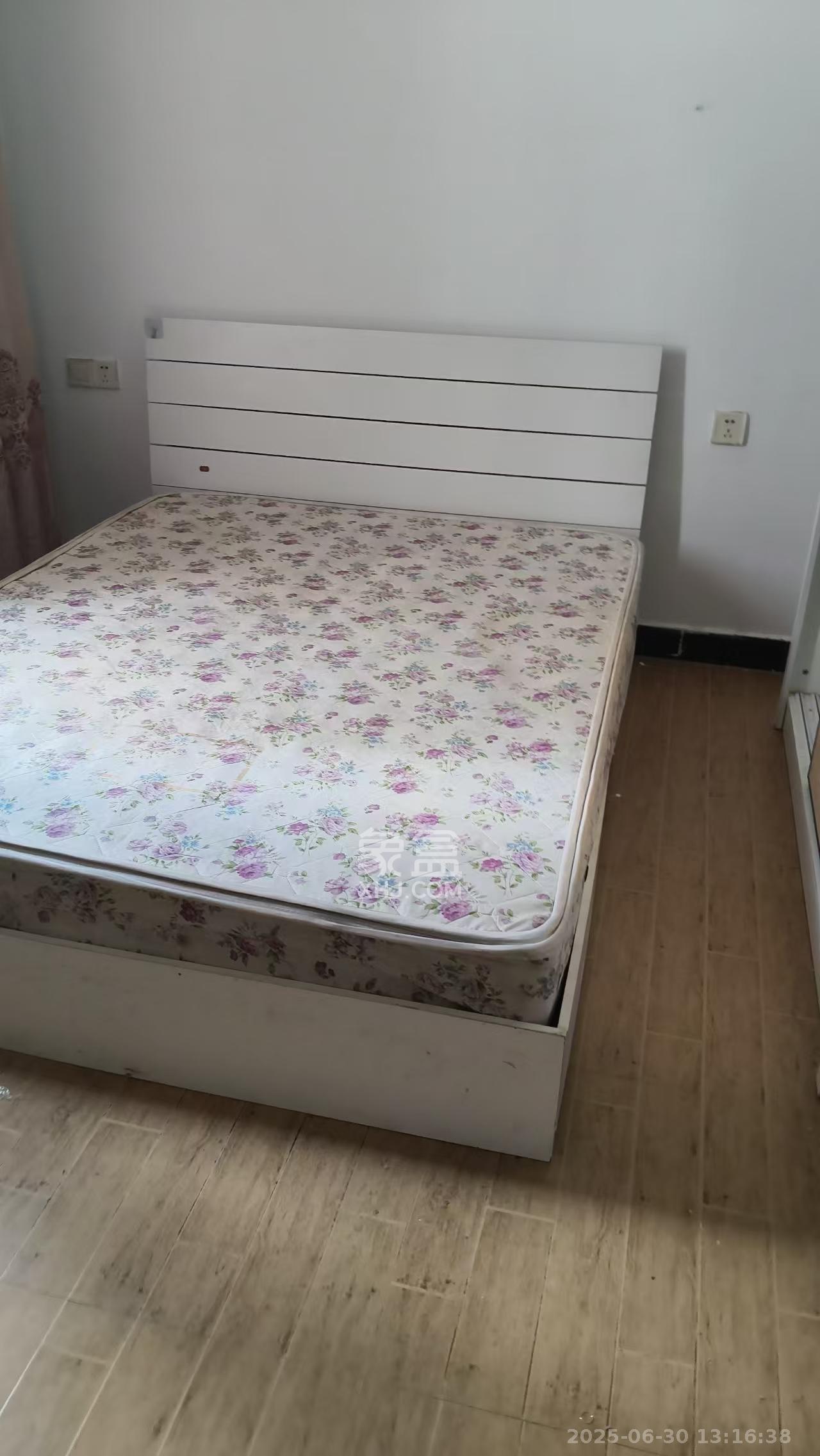 和沁园 3室2厅2卫 2200.0元/月 和沁园 3室2厅2卫 2200.0元/月室内图