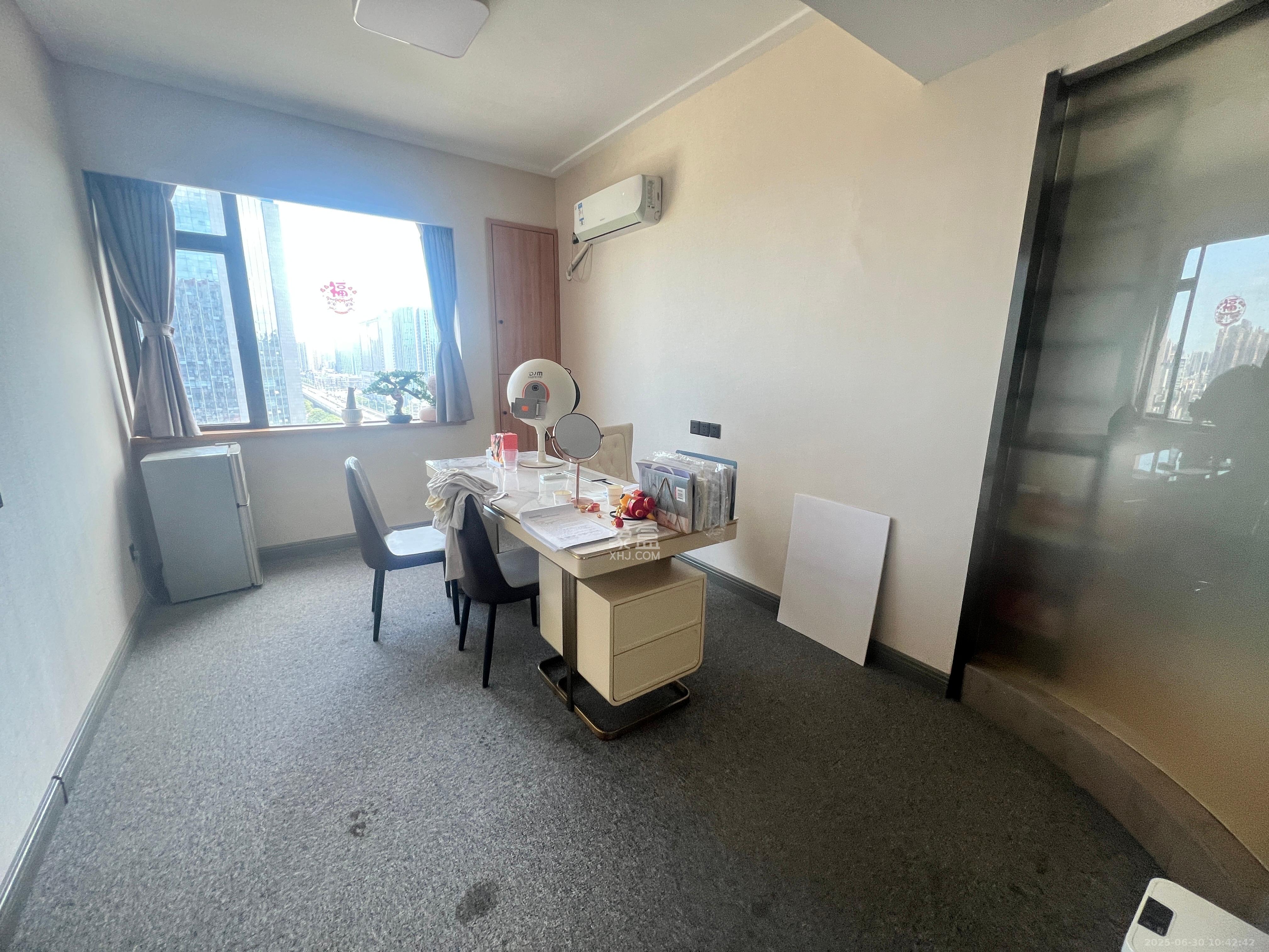 长房中庭国际(东郡华蓉广场) 1室1厅1卫 9000.0元/月 长房中庭国际(东郡华蓉广场) 1室1厅1卫 9000.0元/月室内图