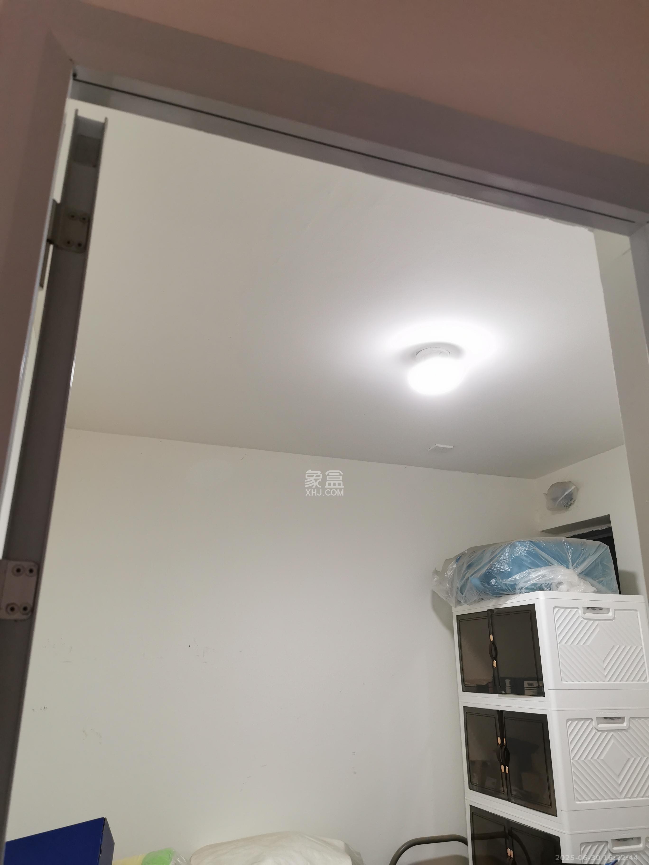 八方小区C区  3室2厅2卫   3500.00元/月室内图