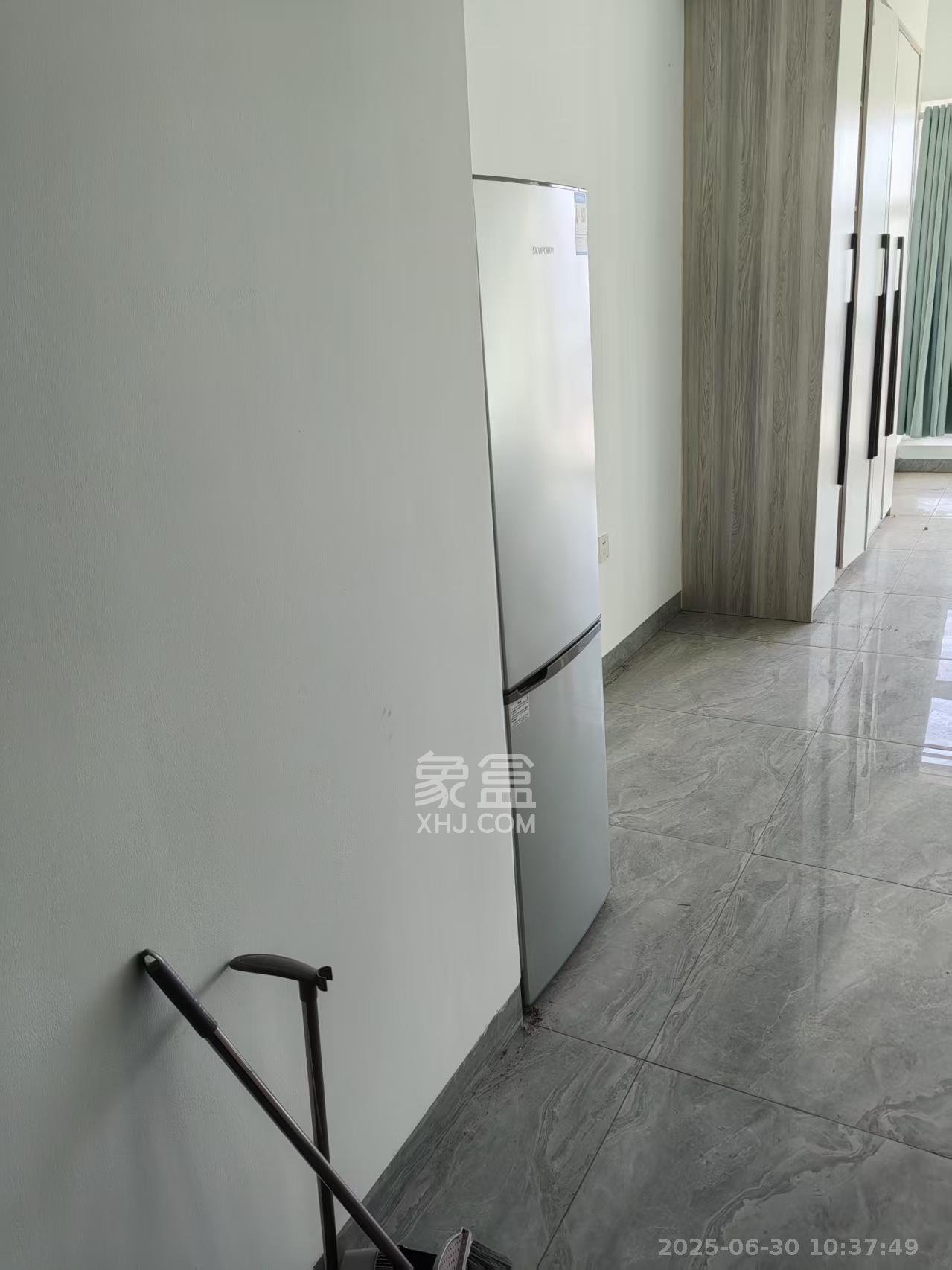 明城公寓  1室1厅1卫    1300.0元/月室内图