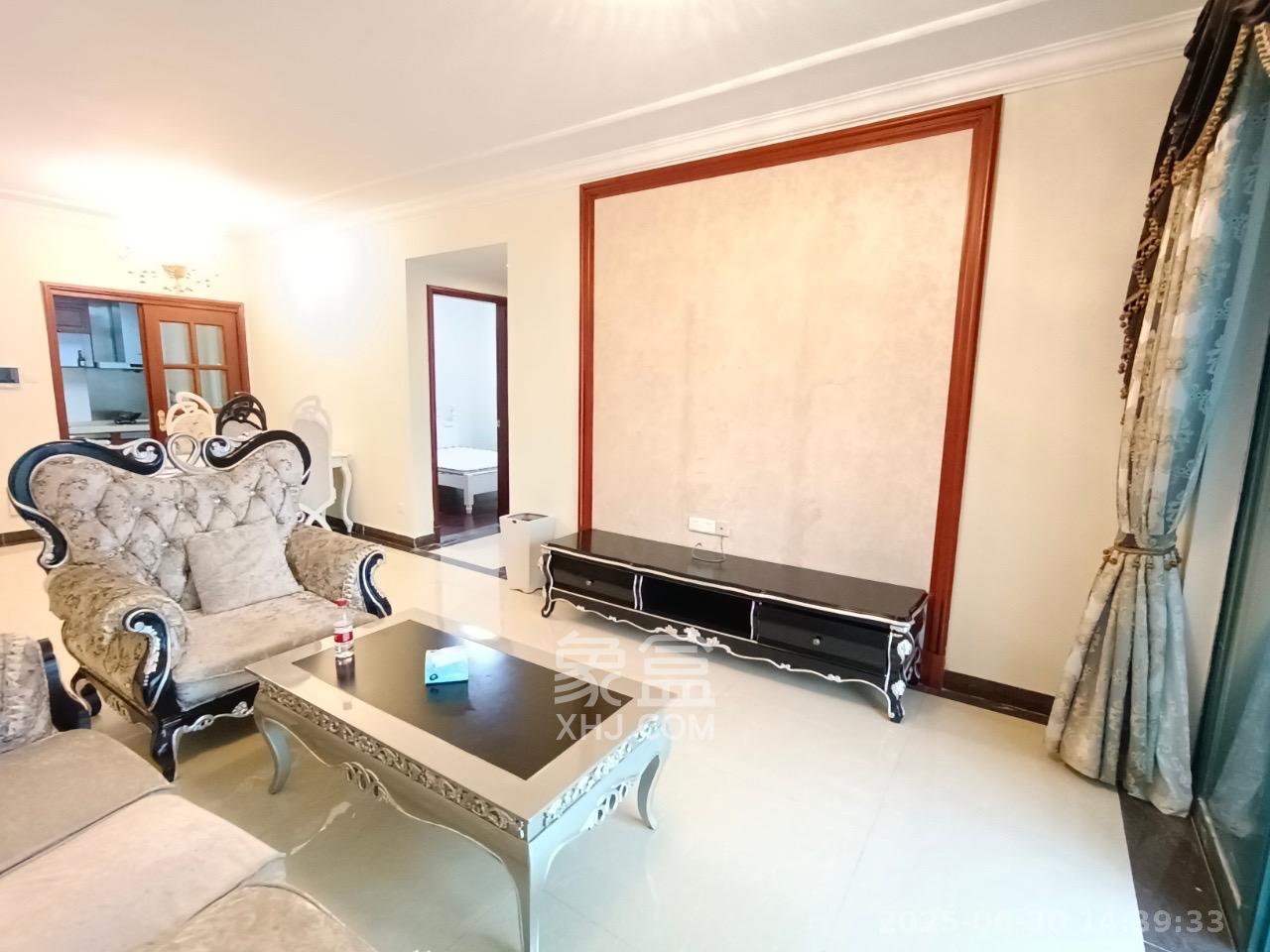 恒大绿洲  2室2厅1卫   2500.00元/月室内图