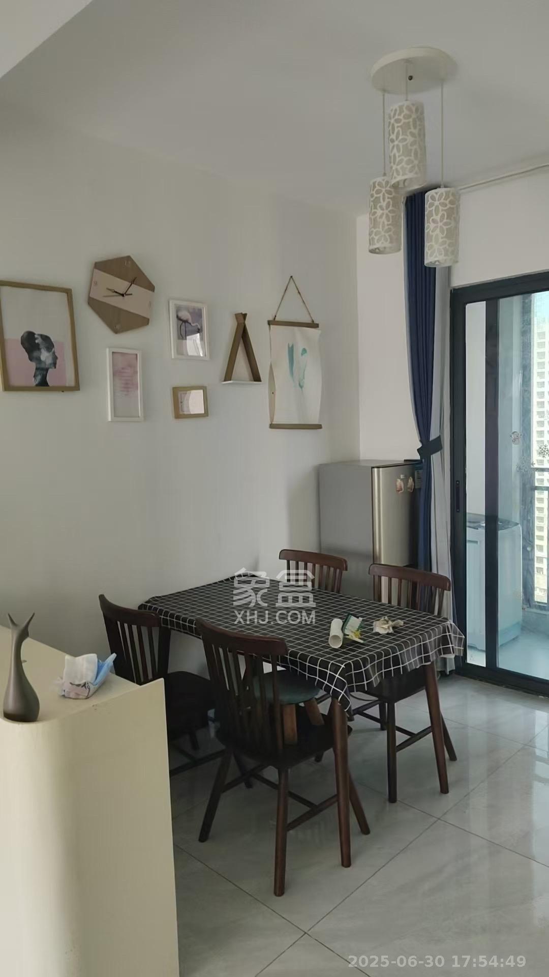 明大佳园 3室2厅1卫 3400.0元/月 明大佳园 3室2厅1卫 3400.0元/月室内图