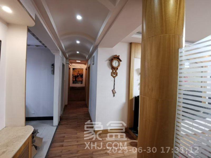 长沙晚报宿舍、晚报大厦  3室2厅2卫    3200.0元/月 长沙晚报宿舍、晚报大厦  3室2厅2卫    3200.0元/月室内图