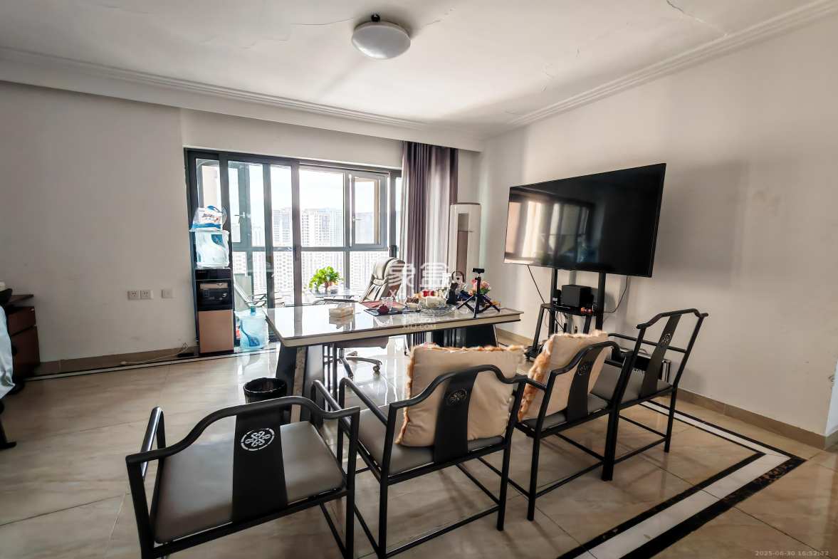 珠江好世界 4室2厅2卫 3600.0元/月 珠江好世界 4室2厅2卫 3600.0元/月室内图