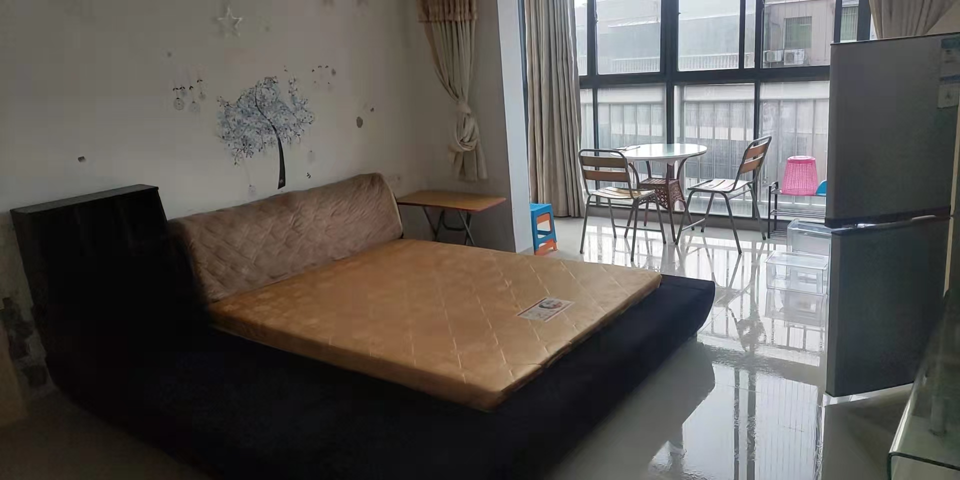 香格里拉  1室1厅1卫   1100.00元/月室内图