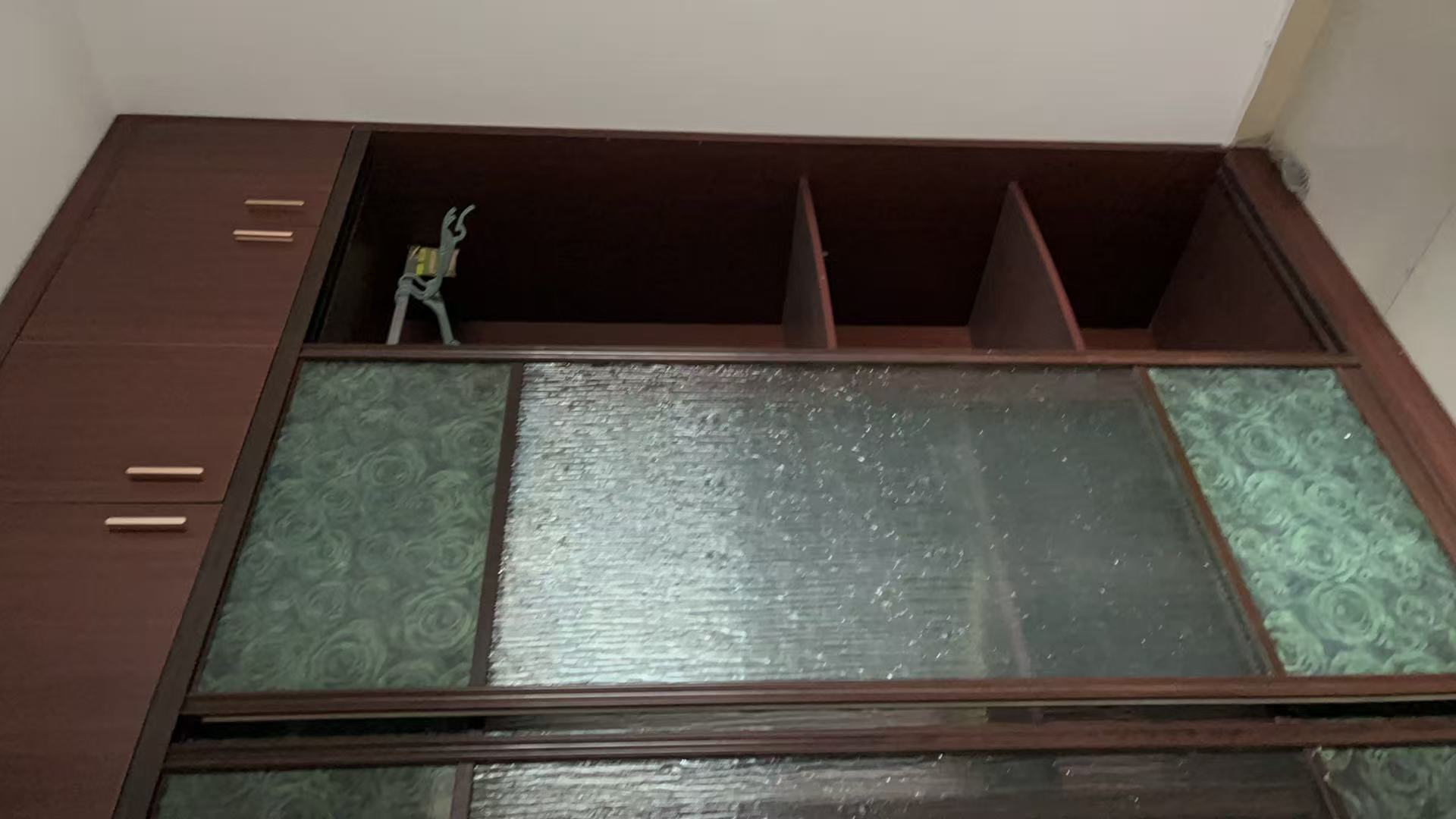 银通花园 3室2厅2卫 3000.0元/月 银通花园 3室2厅2卫 3000.0元/月室内图